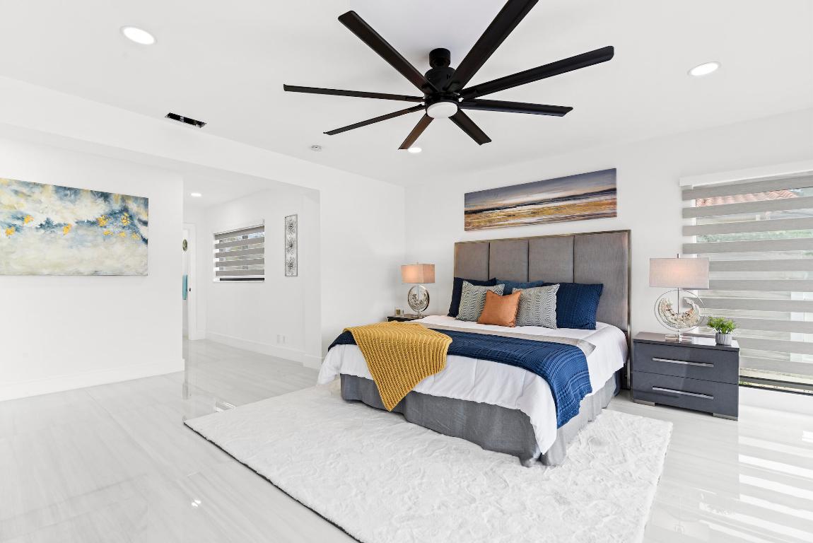 680 NE Harbour Drive