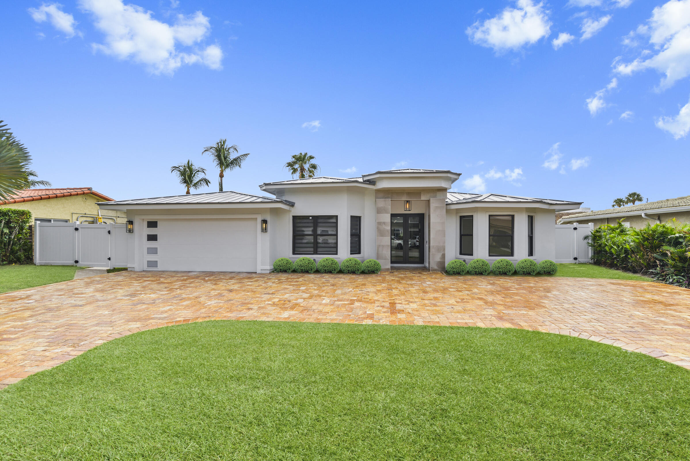 680 NE Harbour Drive