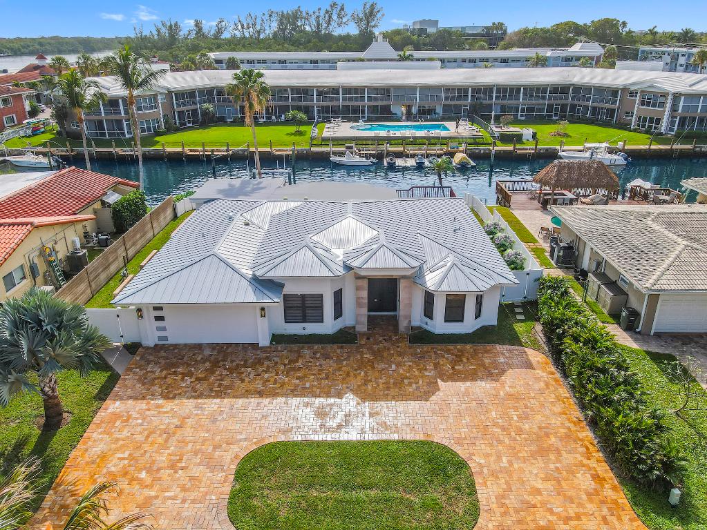 680 NE Harbour Drive