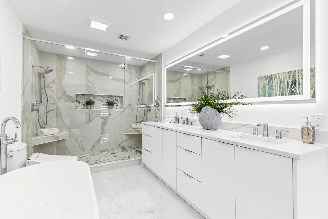 680 NE Harbour Drive