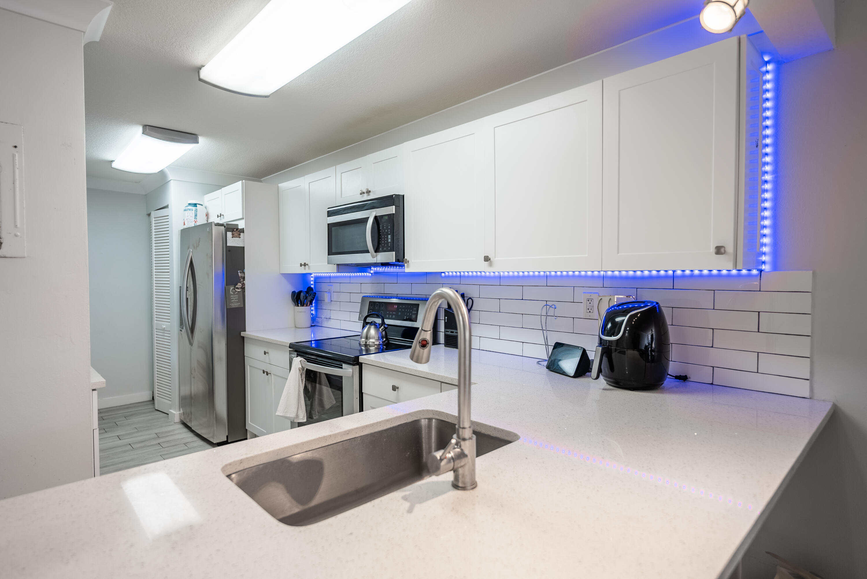 8 Royal Palm Way 203