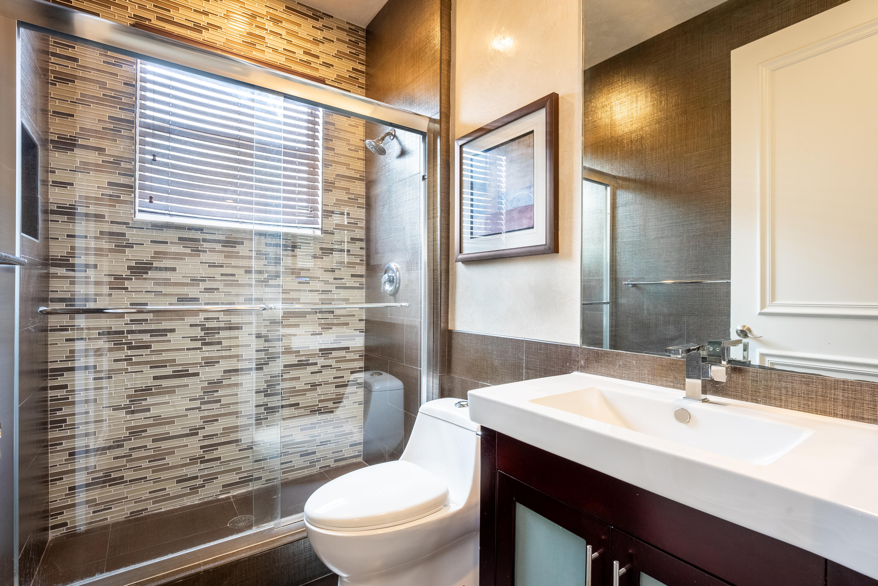 9695 Parkview Avenue