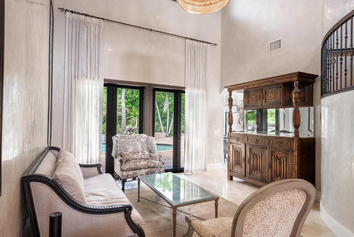 9695 Parkview Avenue