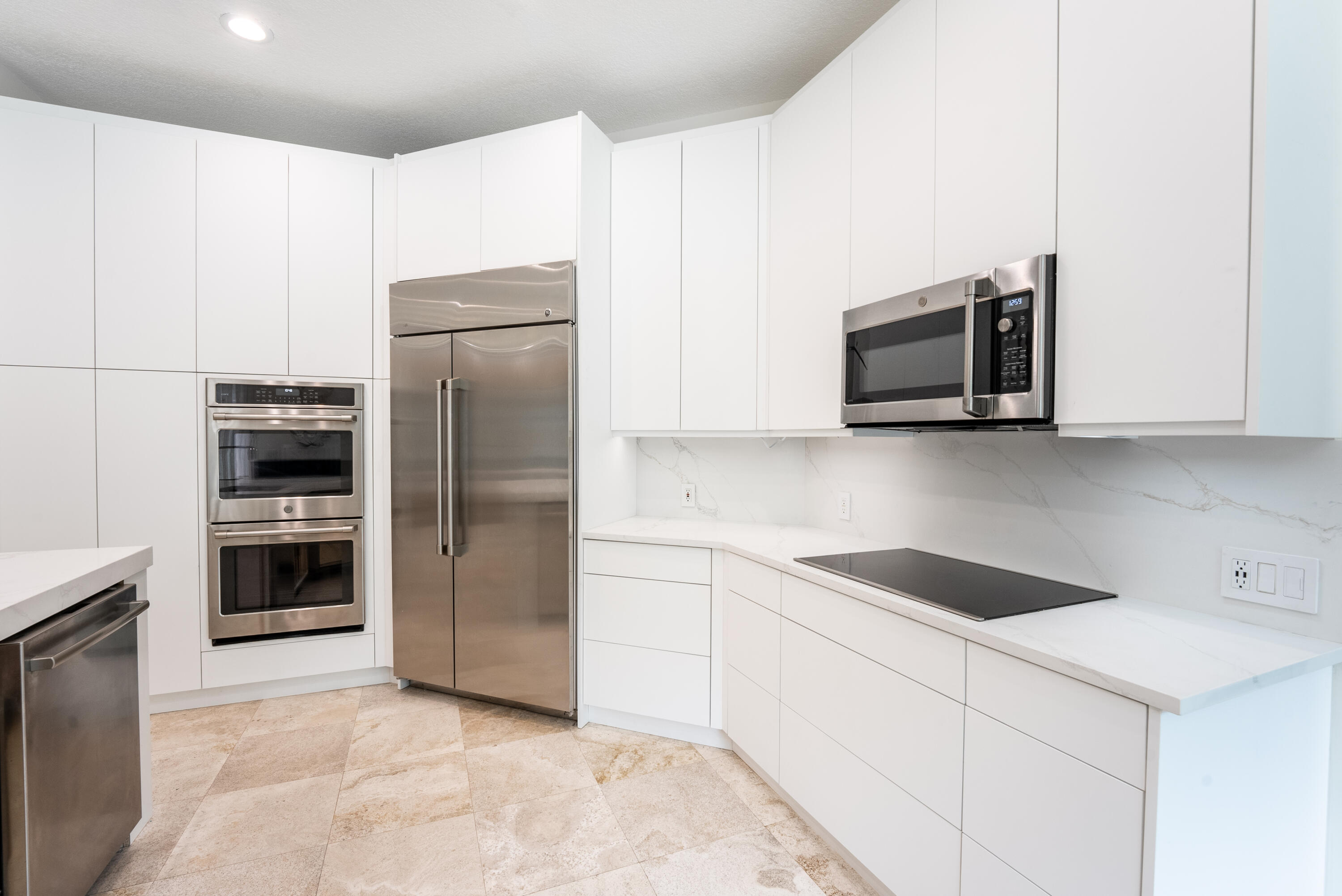 9695 Parkview Avenue