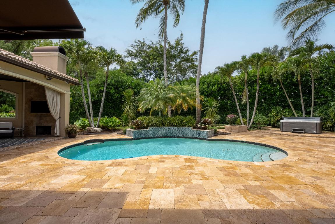 9695 Parkview Avenue