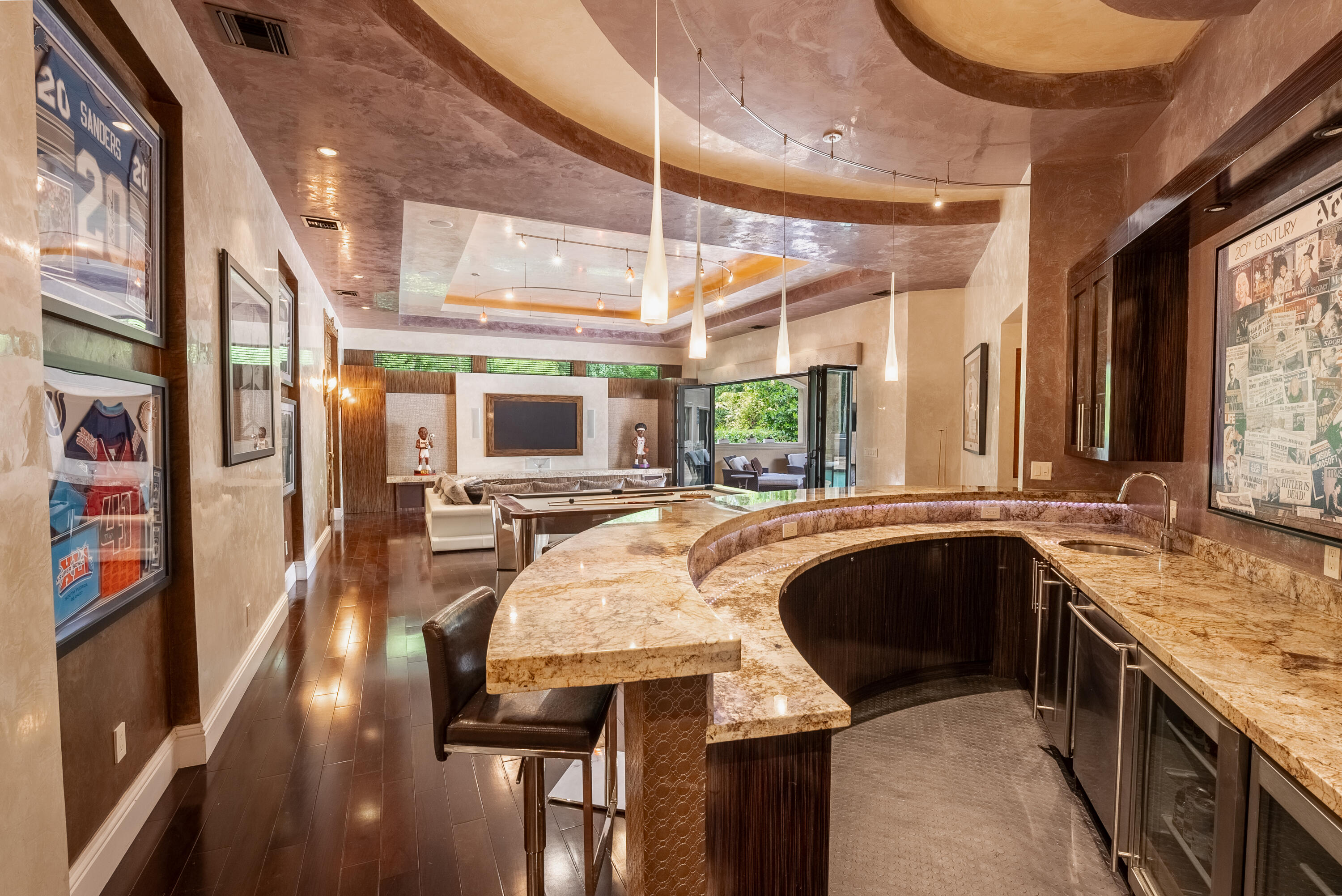 9695 Parkview Avenue