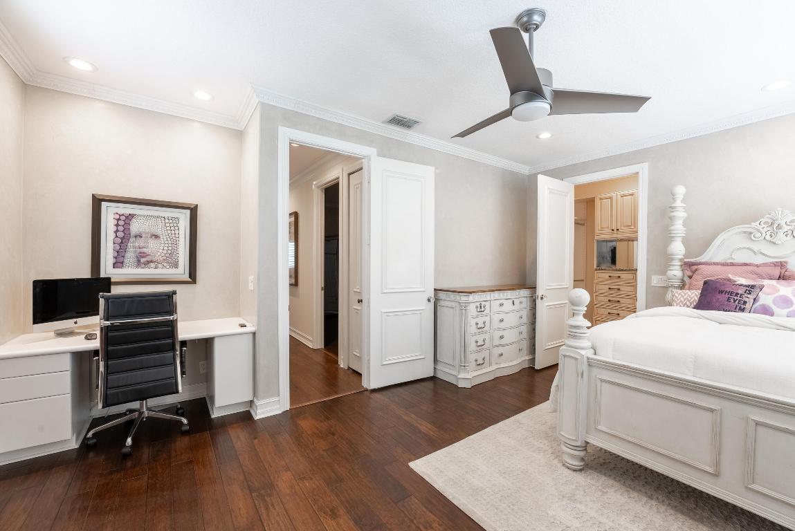 9695 Parkview Avenue