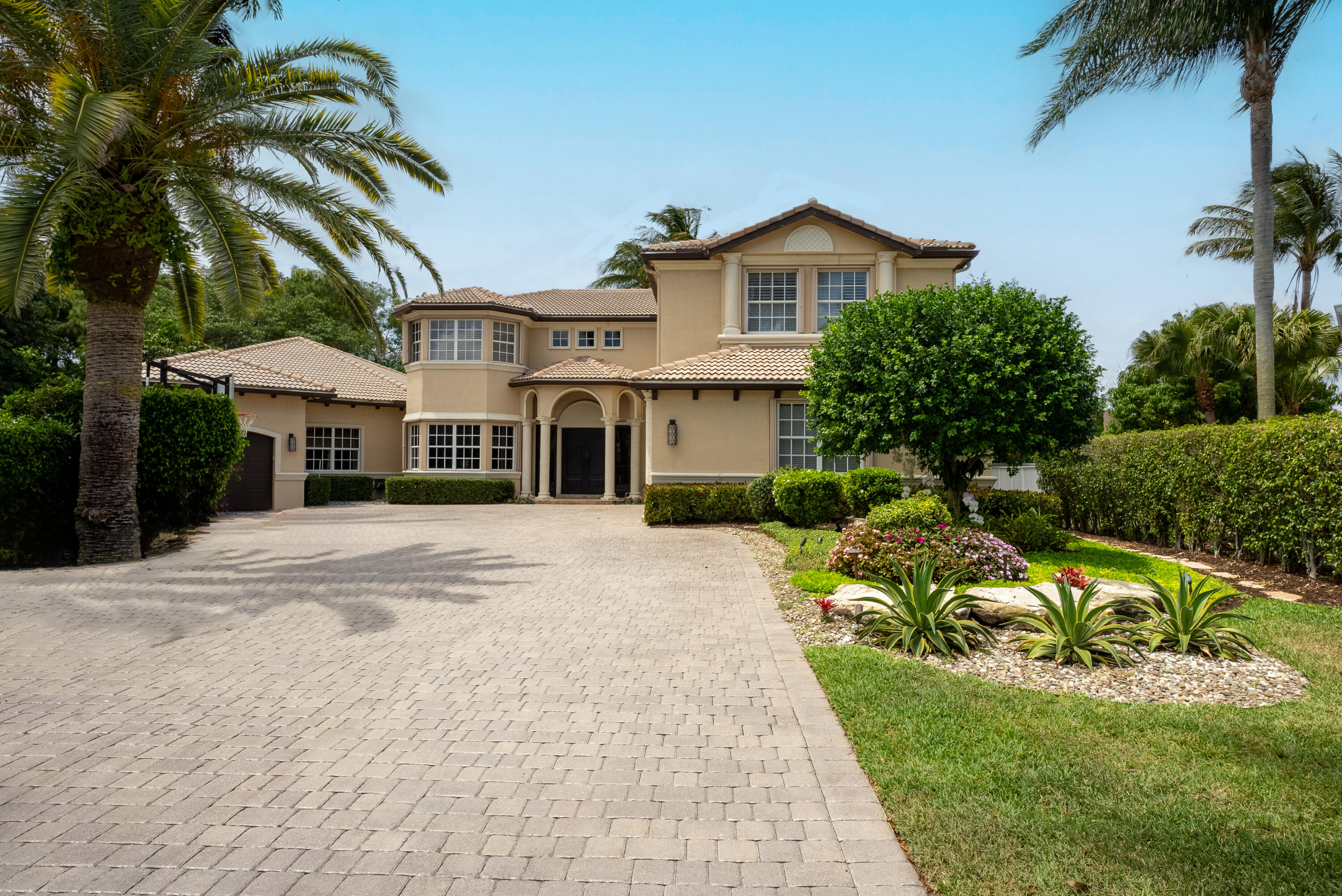 9695 Parkview Avenue