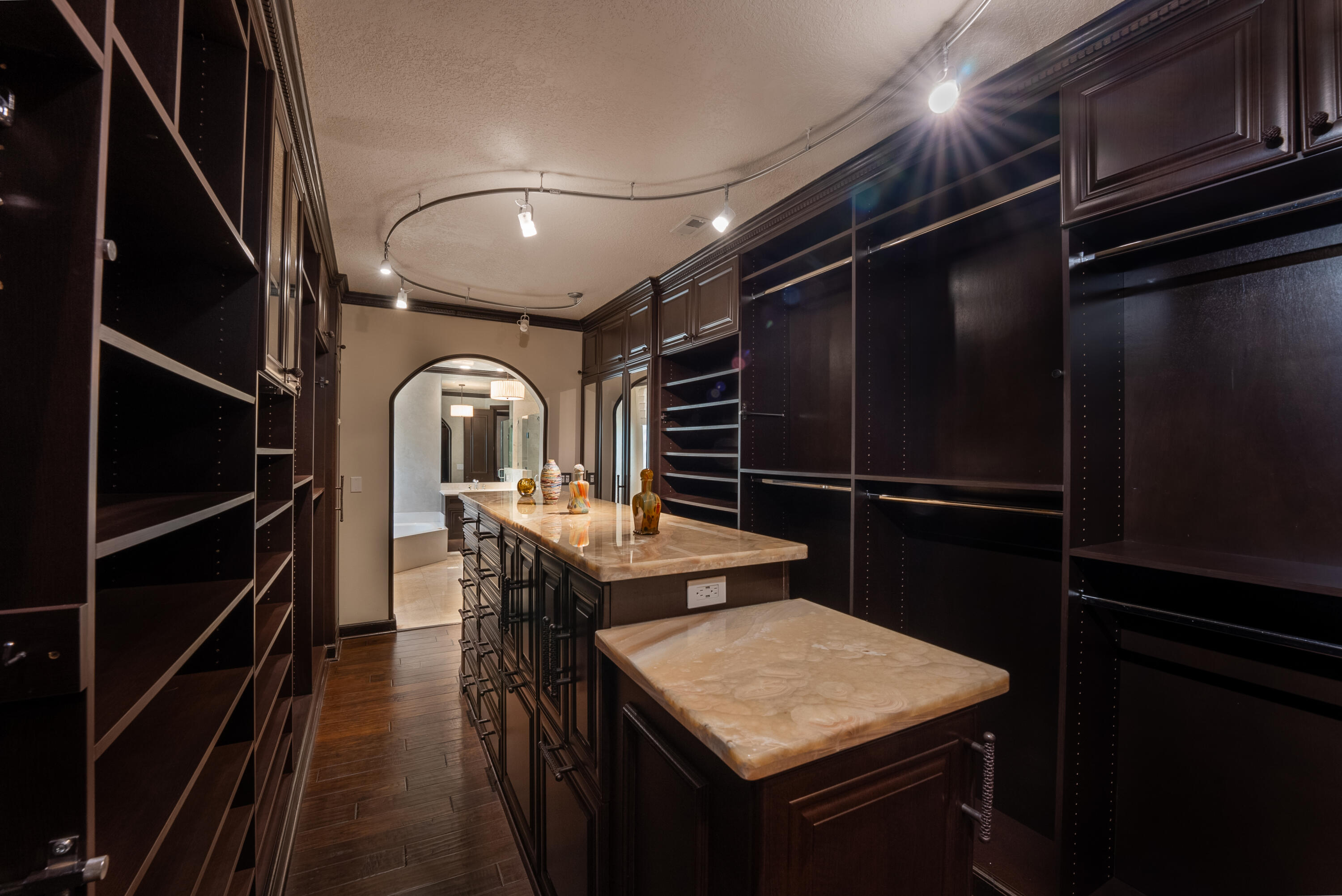 9695 Parkview Avenue