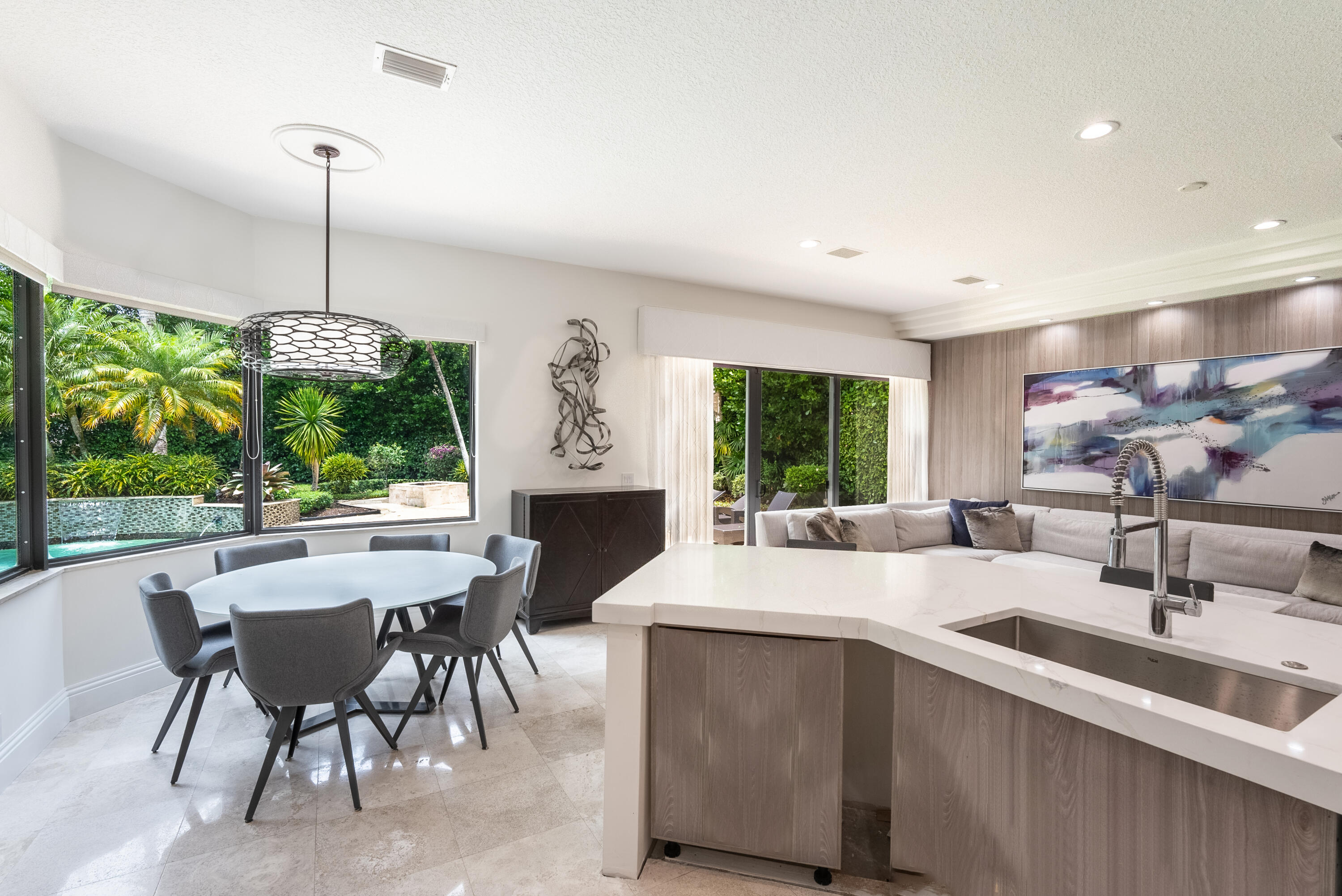 9695 Parkview Avenue