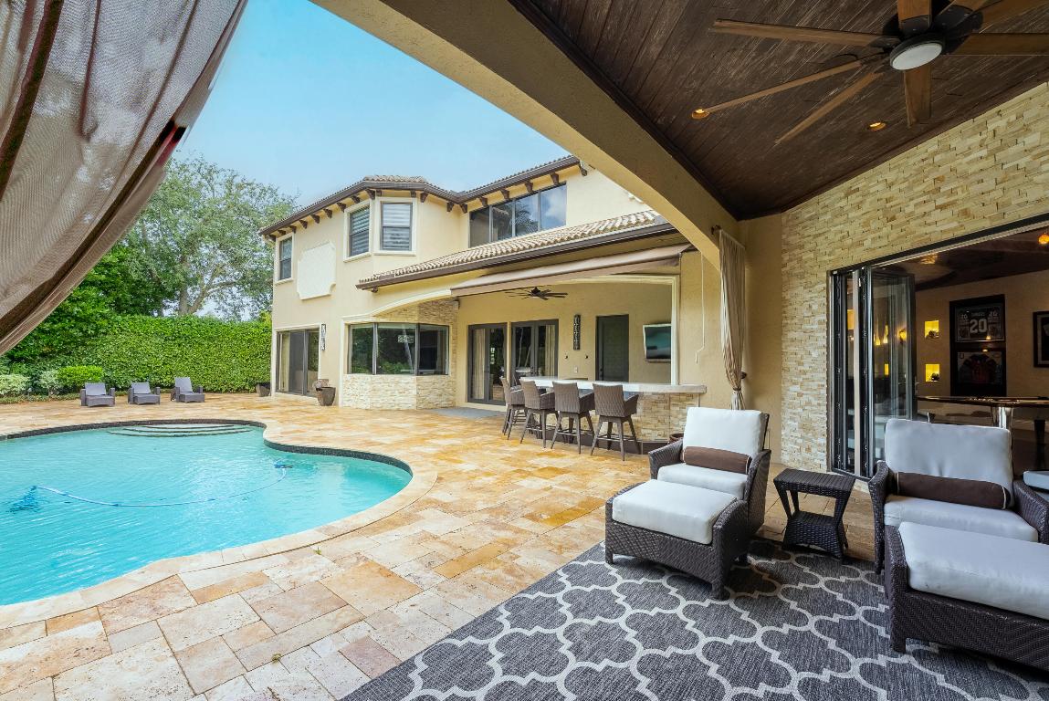 9695 Parkview Avenue