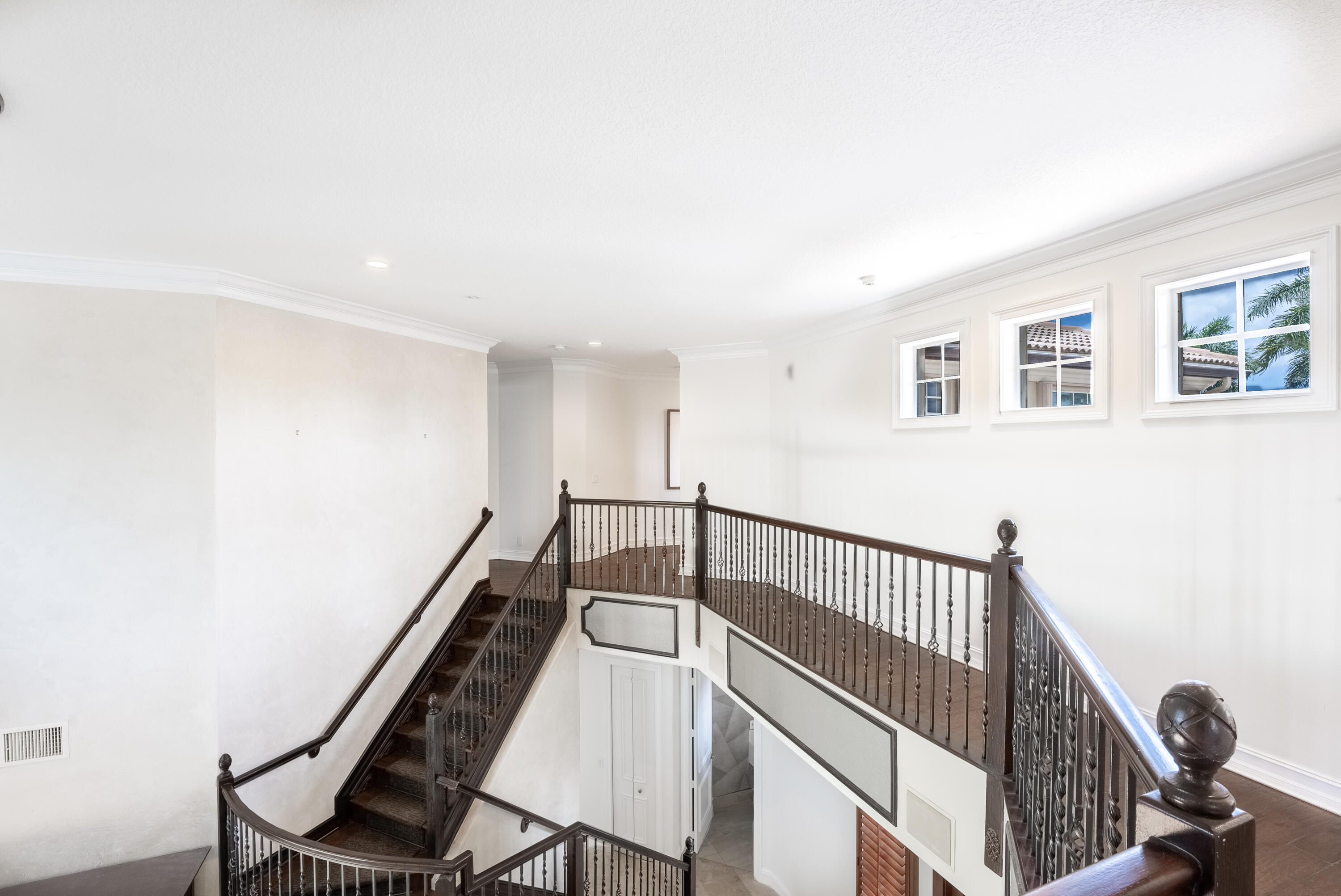 9695 Parkview Avenue