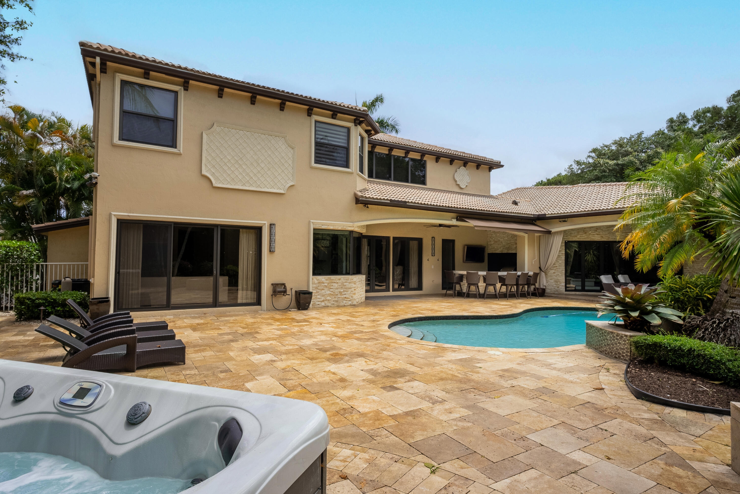 9695 Parkview Avenue