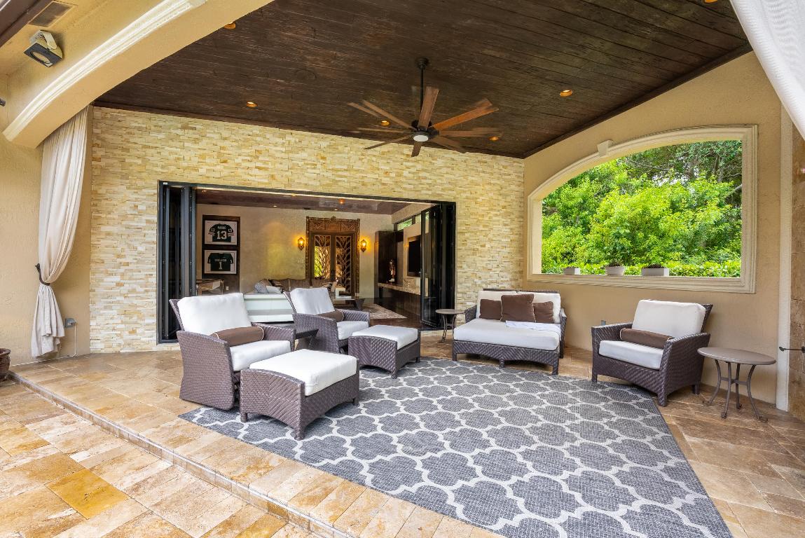 9695 Parkview Avenue