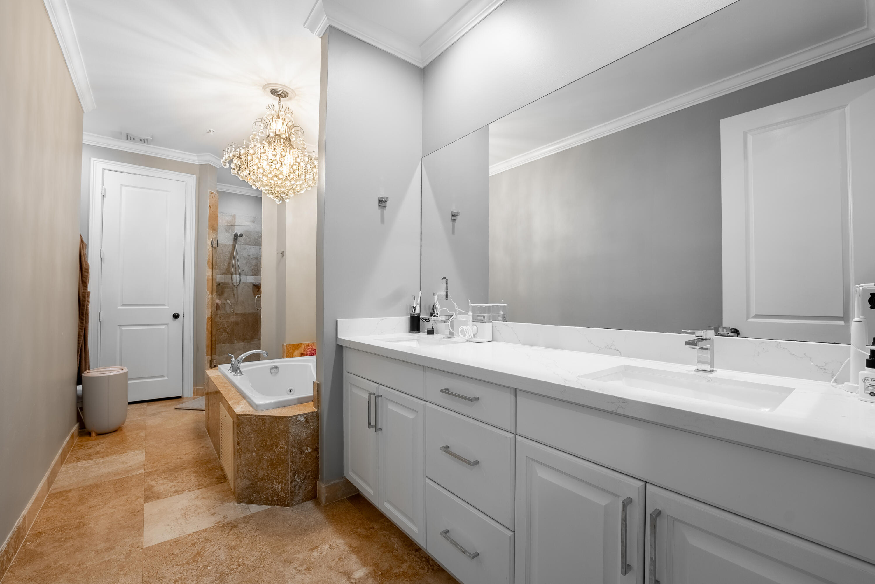 15 Via Floresta Drive