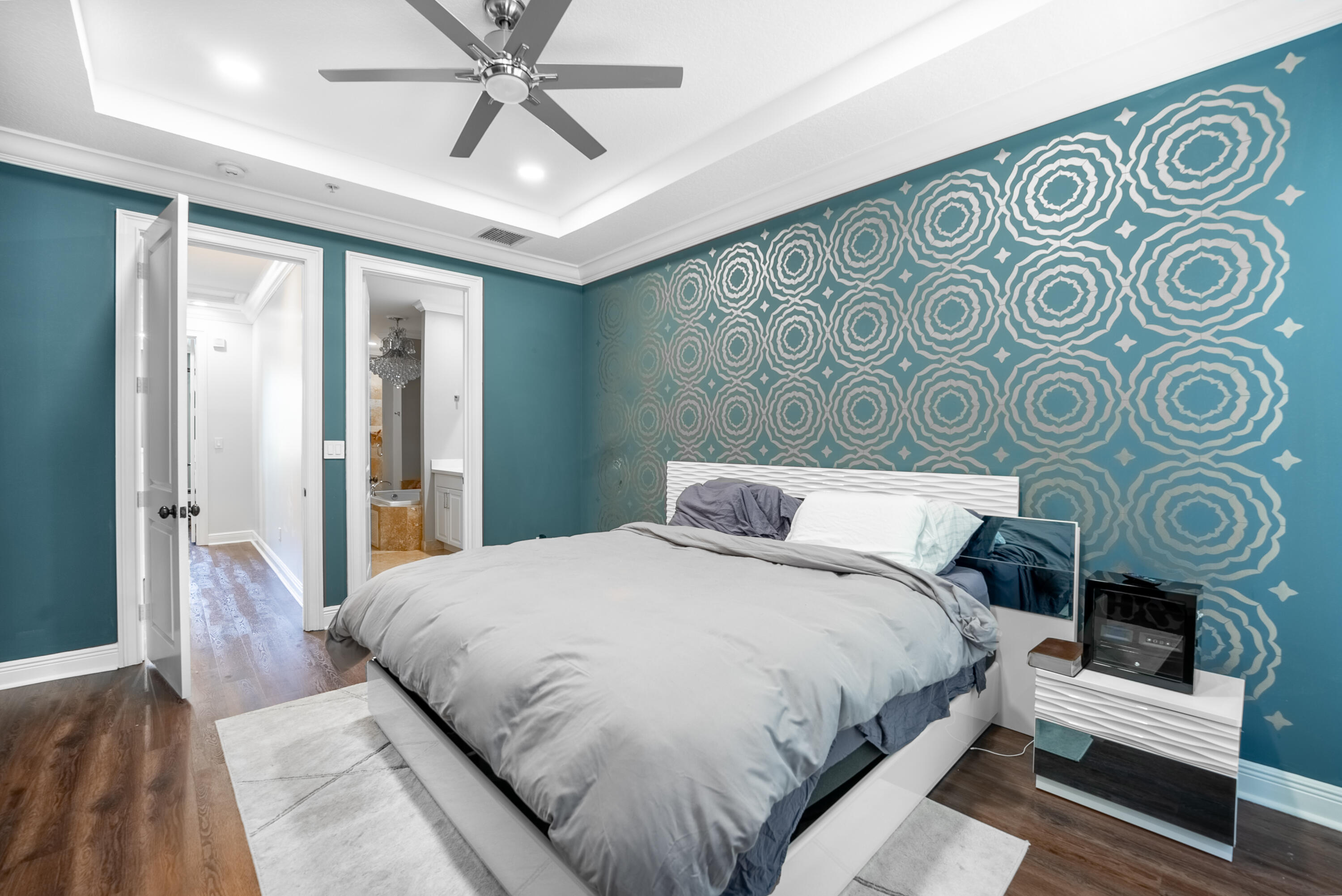 15 Via Floresta Drive