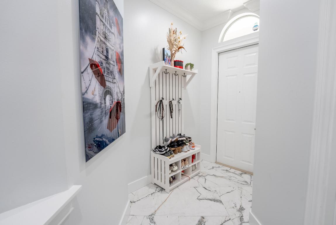 15 Via Floresta Drive