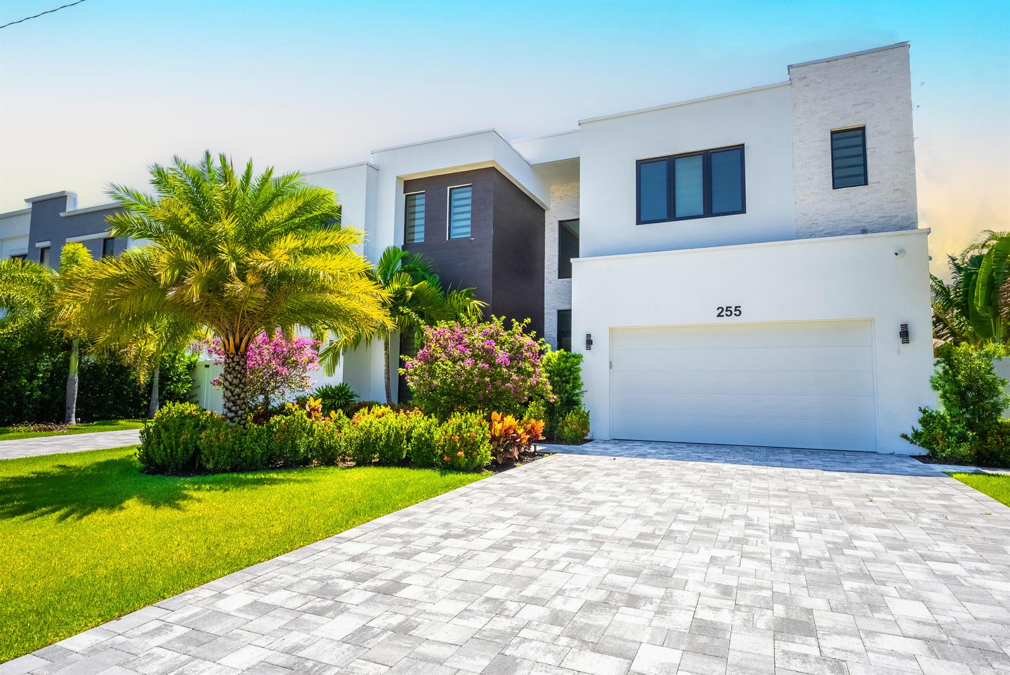 255 NE Spanish Court