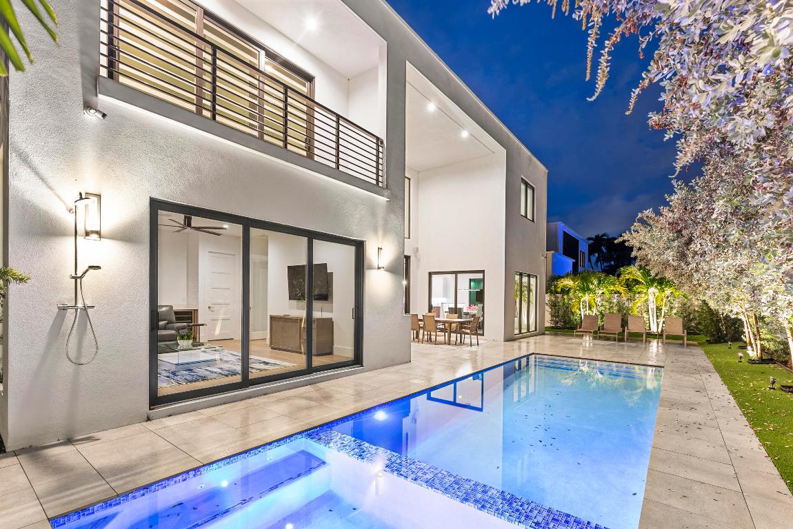 255 NE Spanish Court