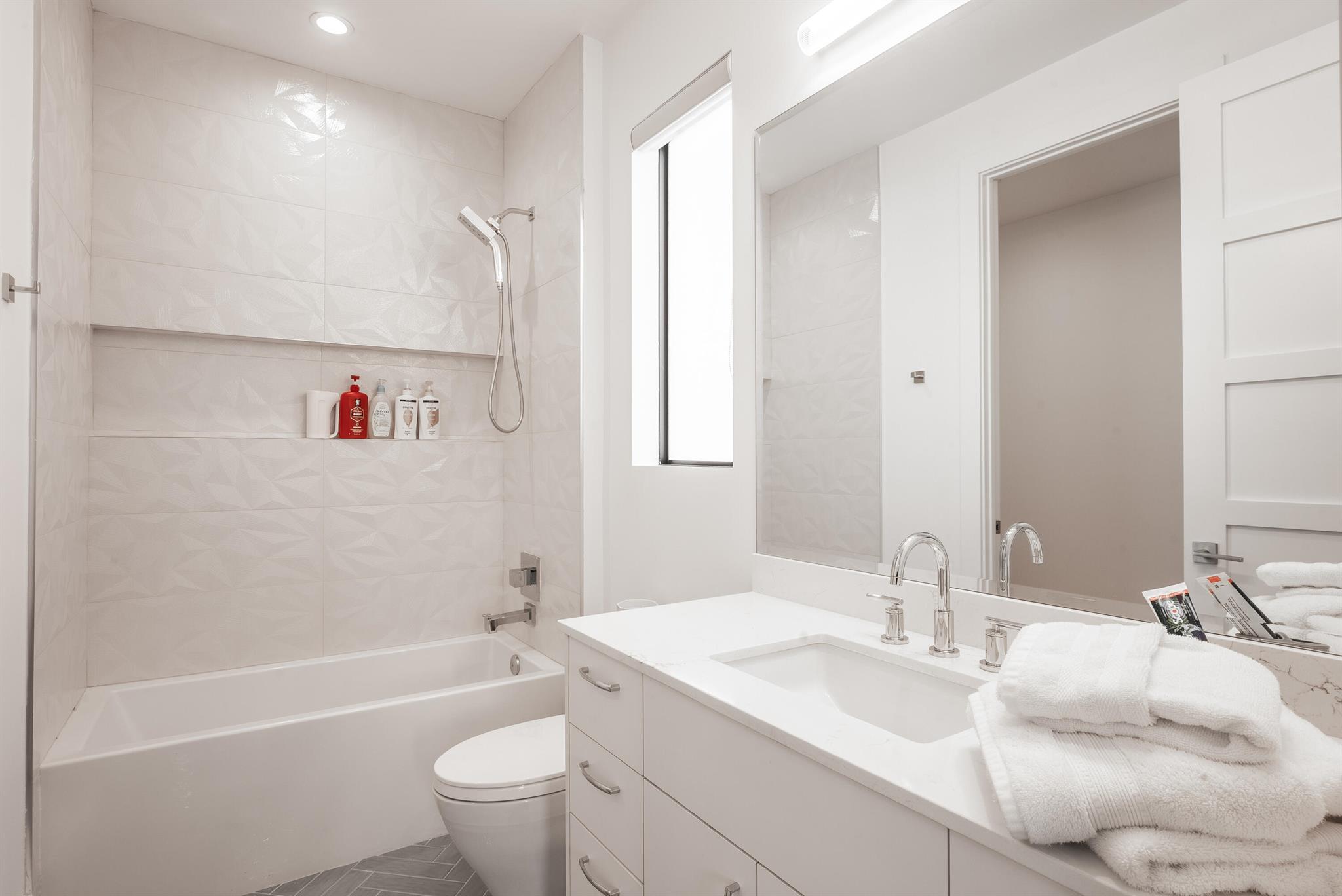 255 NE Spanish Court