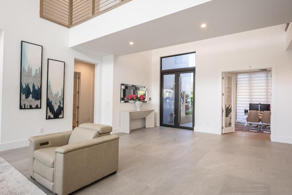 255 NE Spanish Court