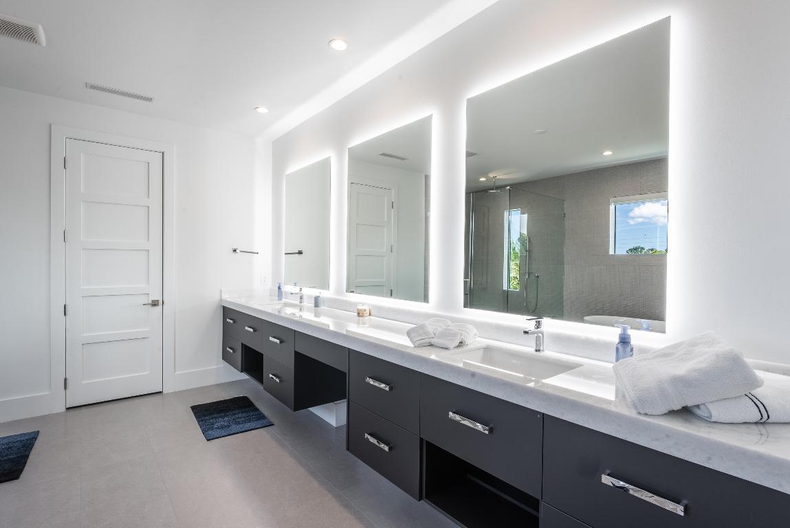 255 NE Spanish Court