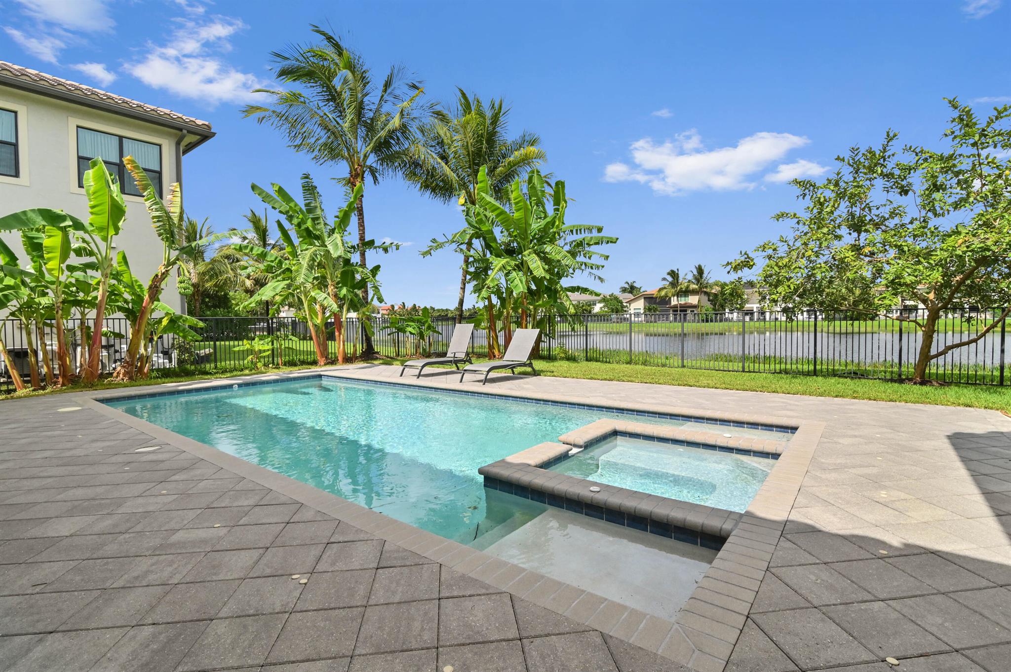 16732 Strasbourg Lane