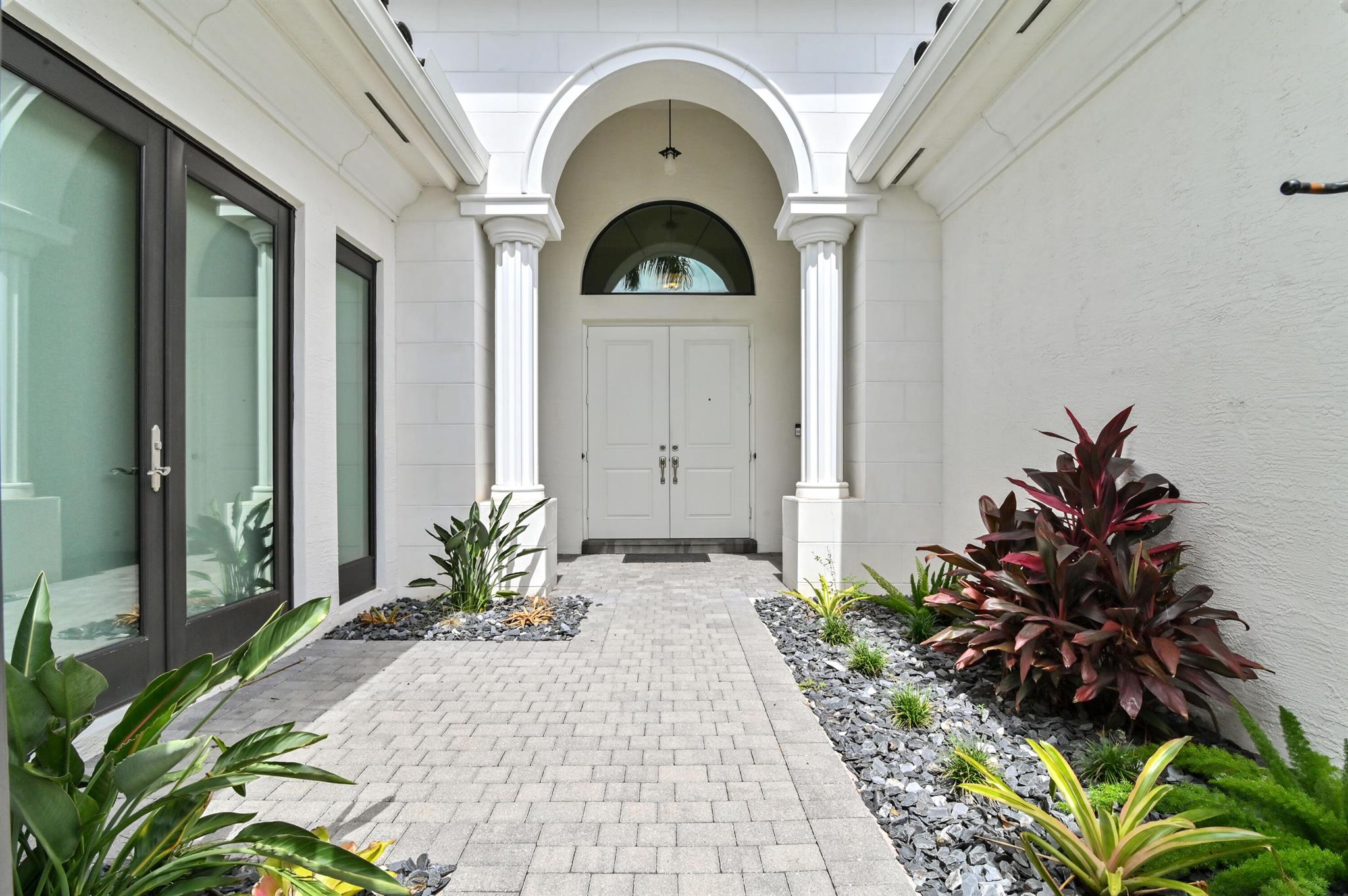 16732 Strasbourg Lane