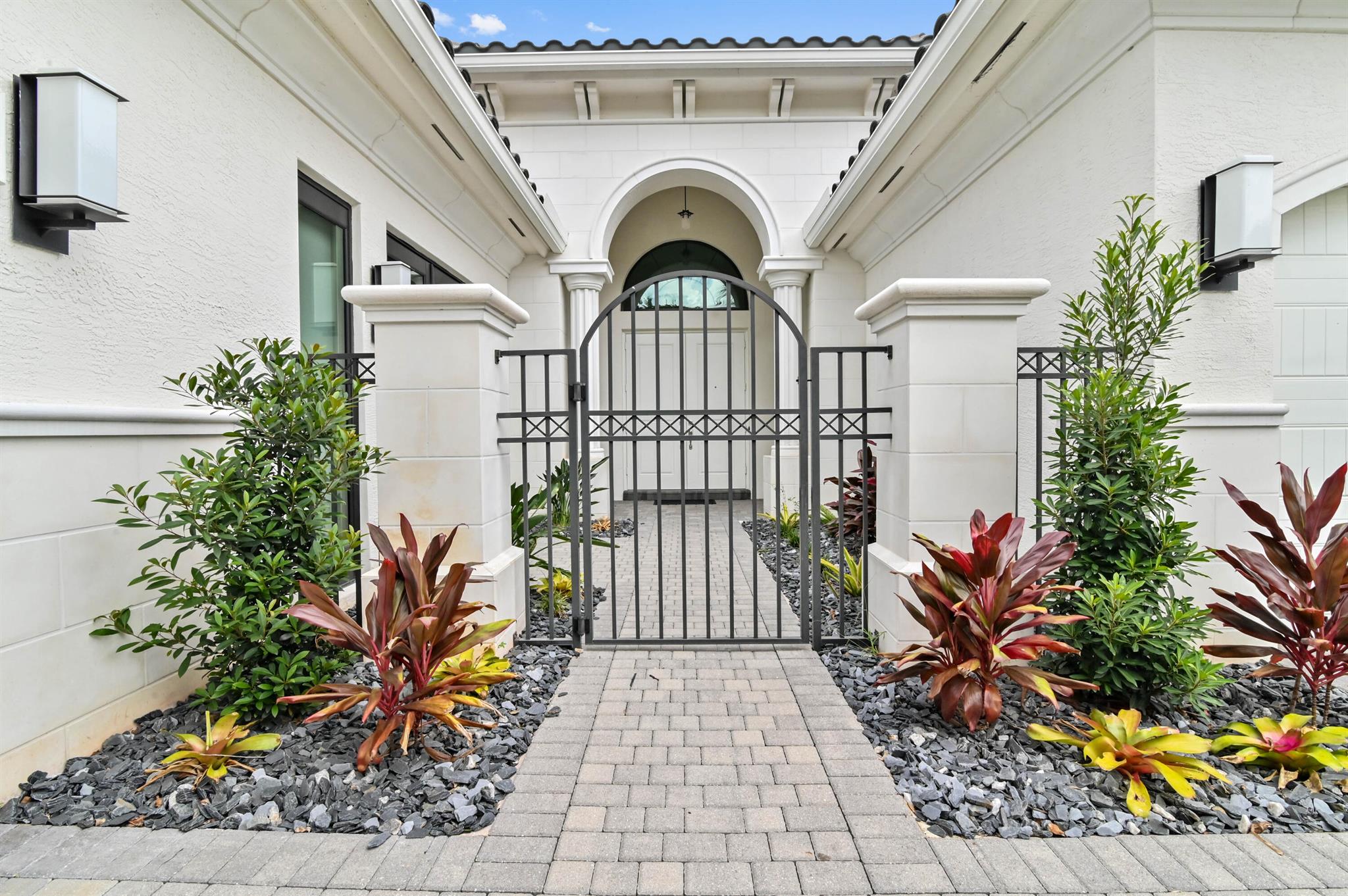 16732 Strasbourg Lane