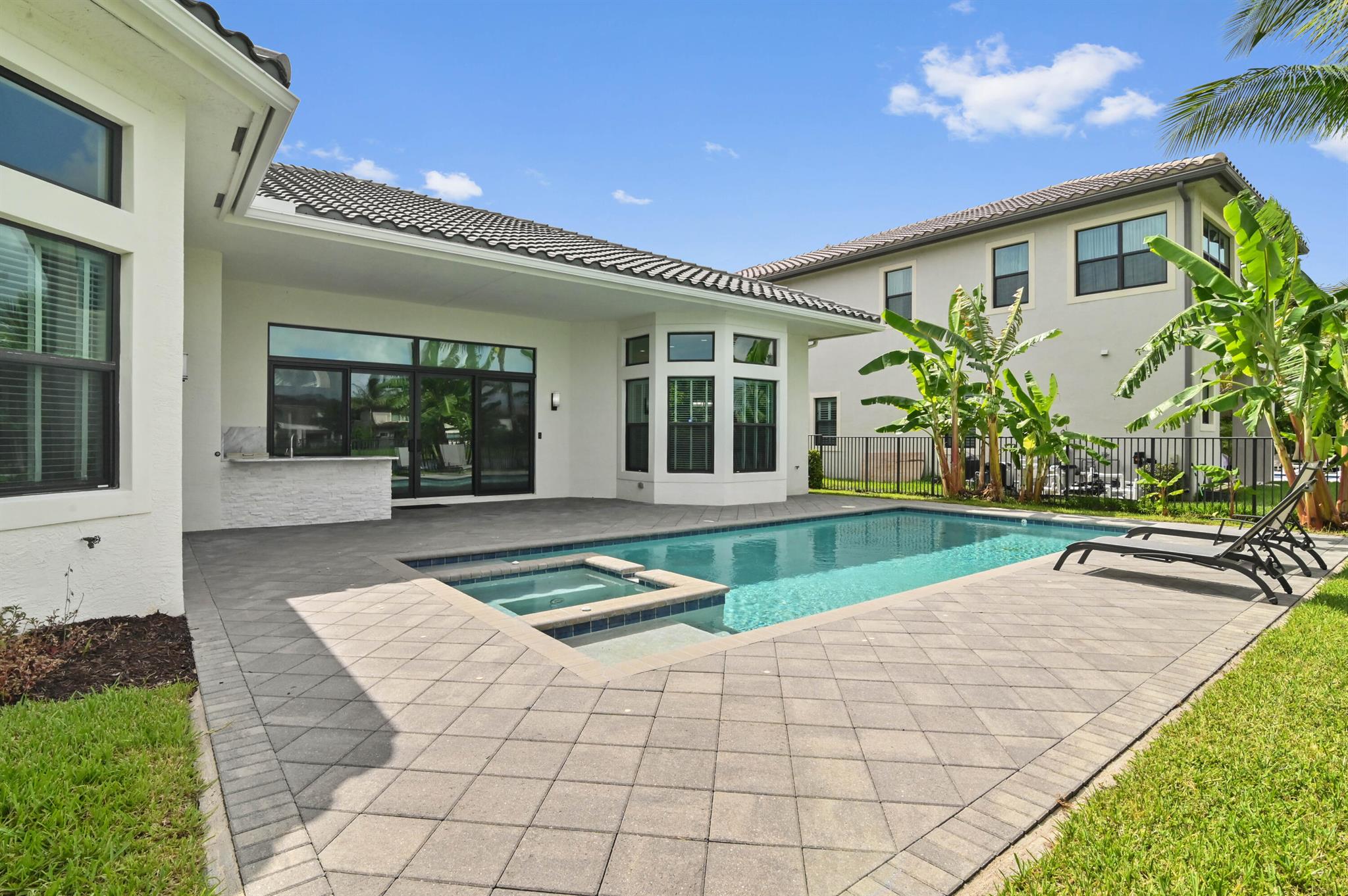 16732 Strasbourg Lane