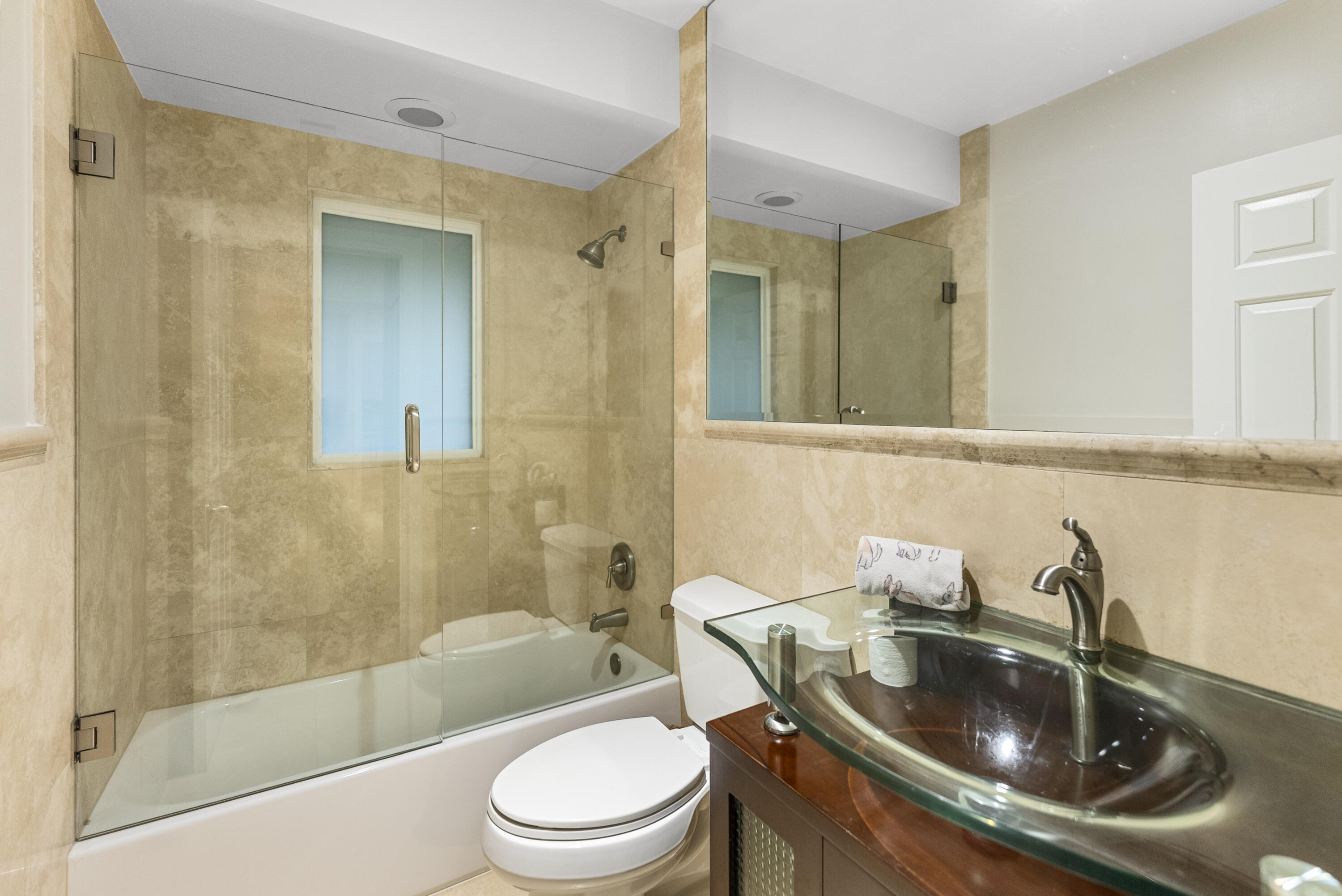 915 Parkside Circle N