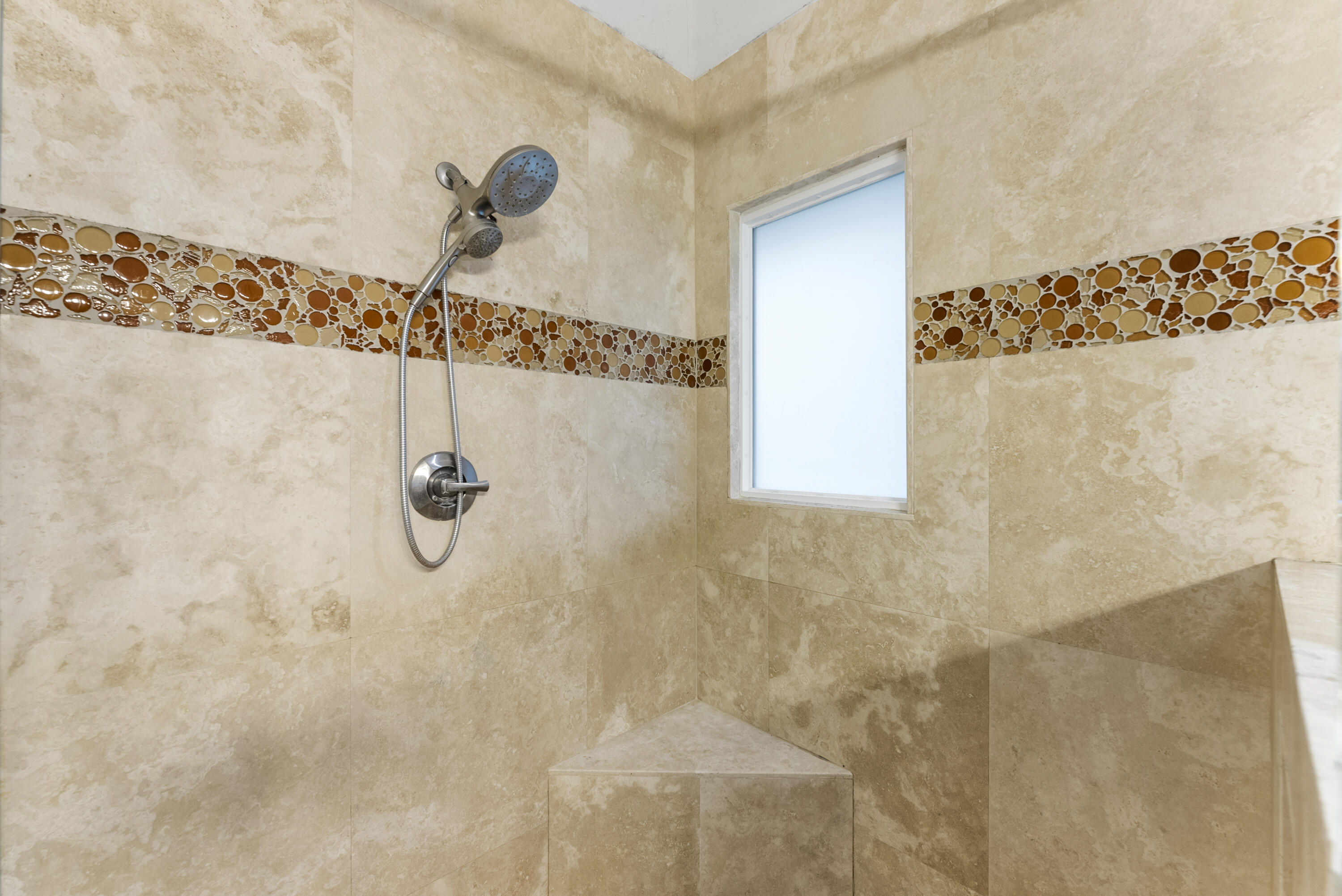 915 Parkside Circle N