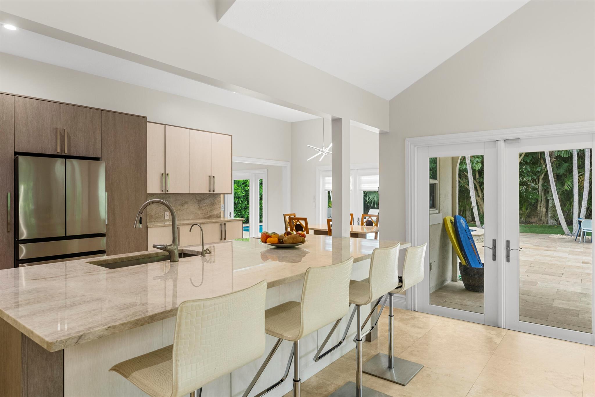 915 Parkside Circle N