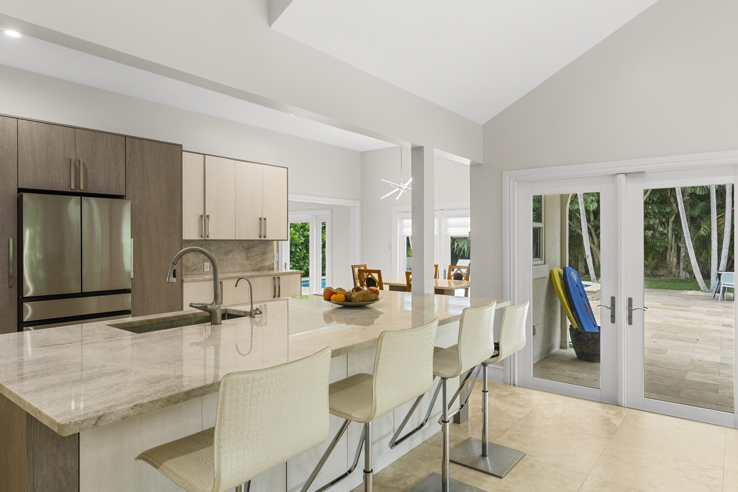 915 Parkside Circle N