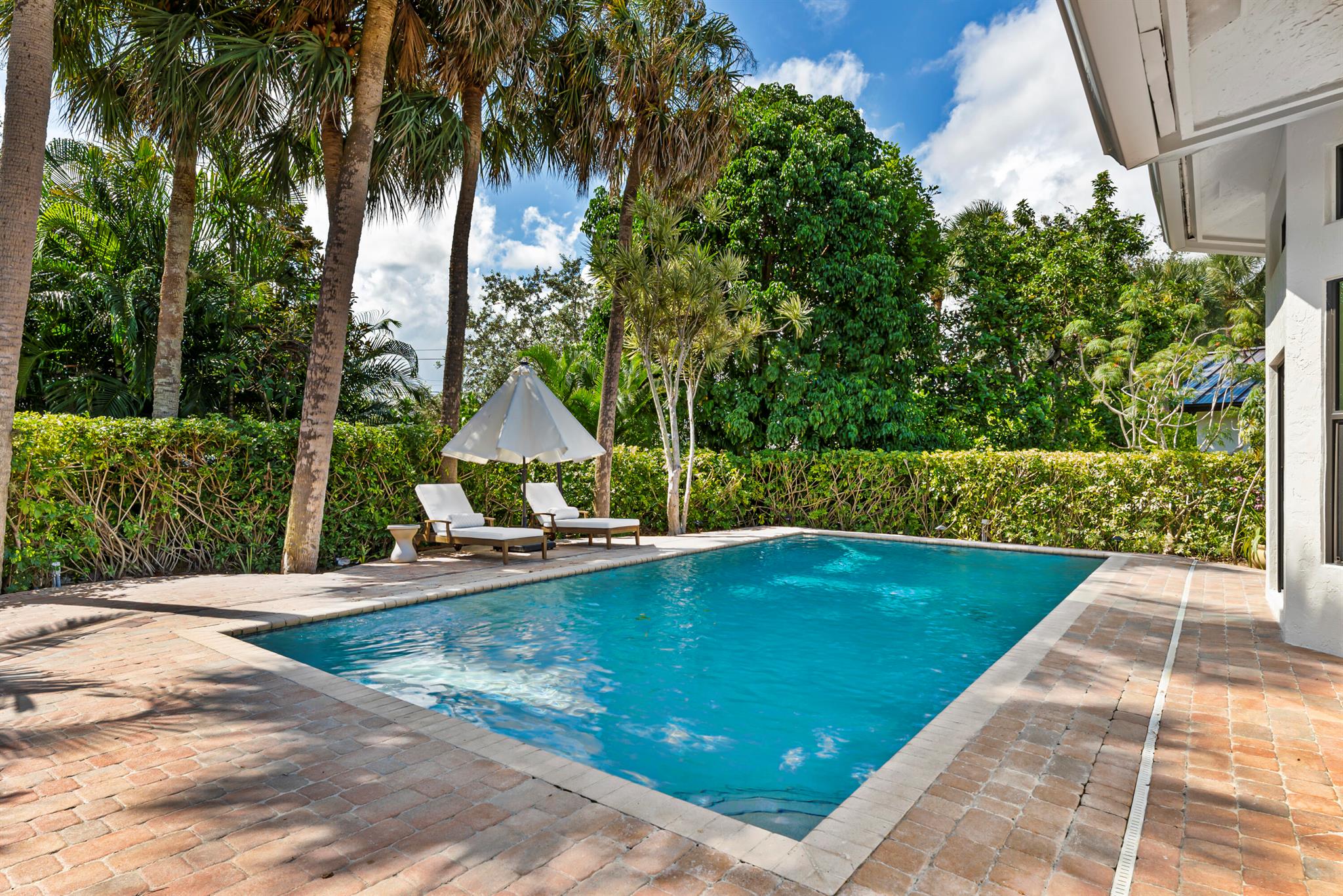 1925 Parkside Circle South Circle S