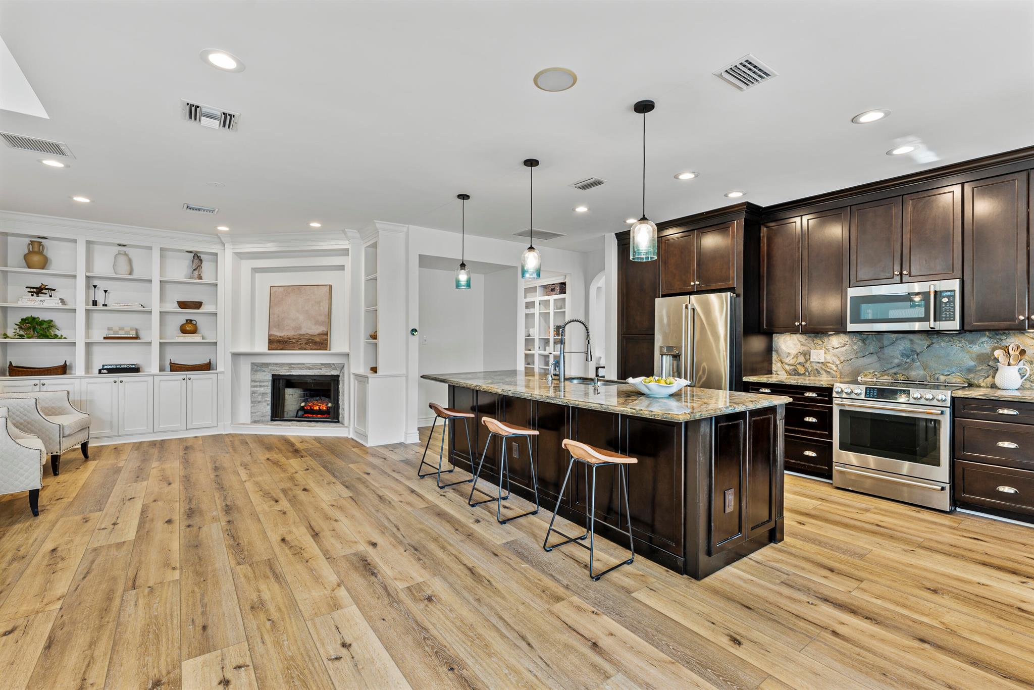 1925 Parkside Circle South Circle S