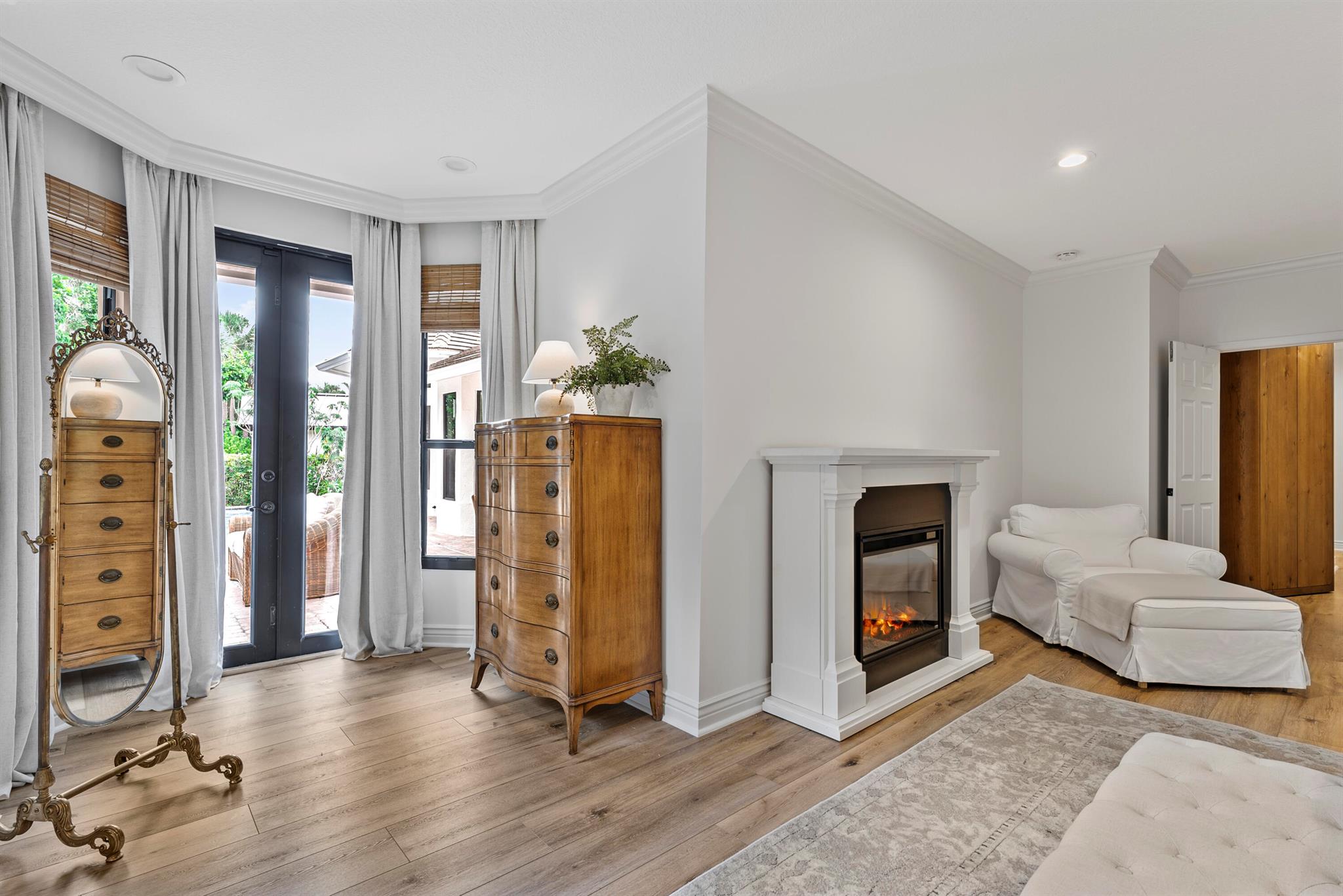 1925 Parkside Circle South Circle S