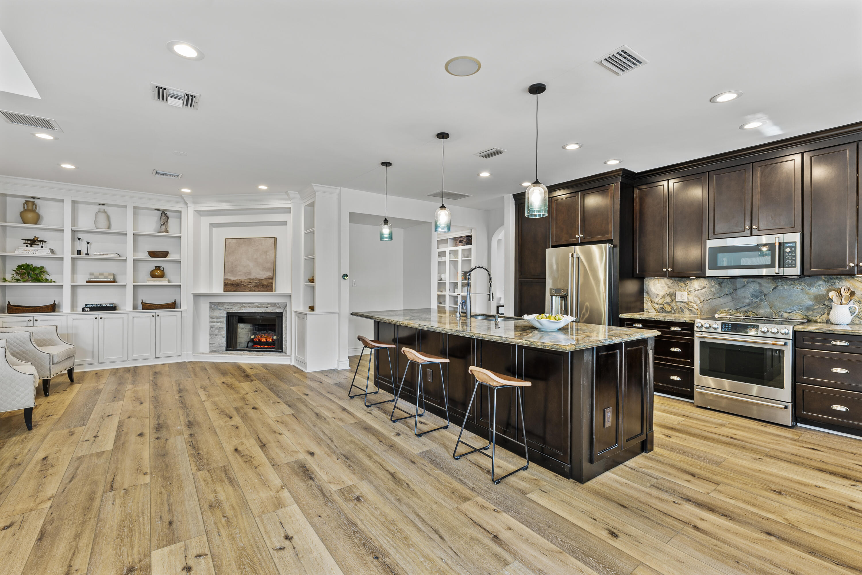 1925 Parkside Circle South Circle S