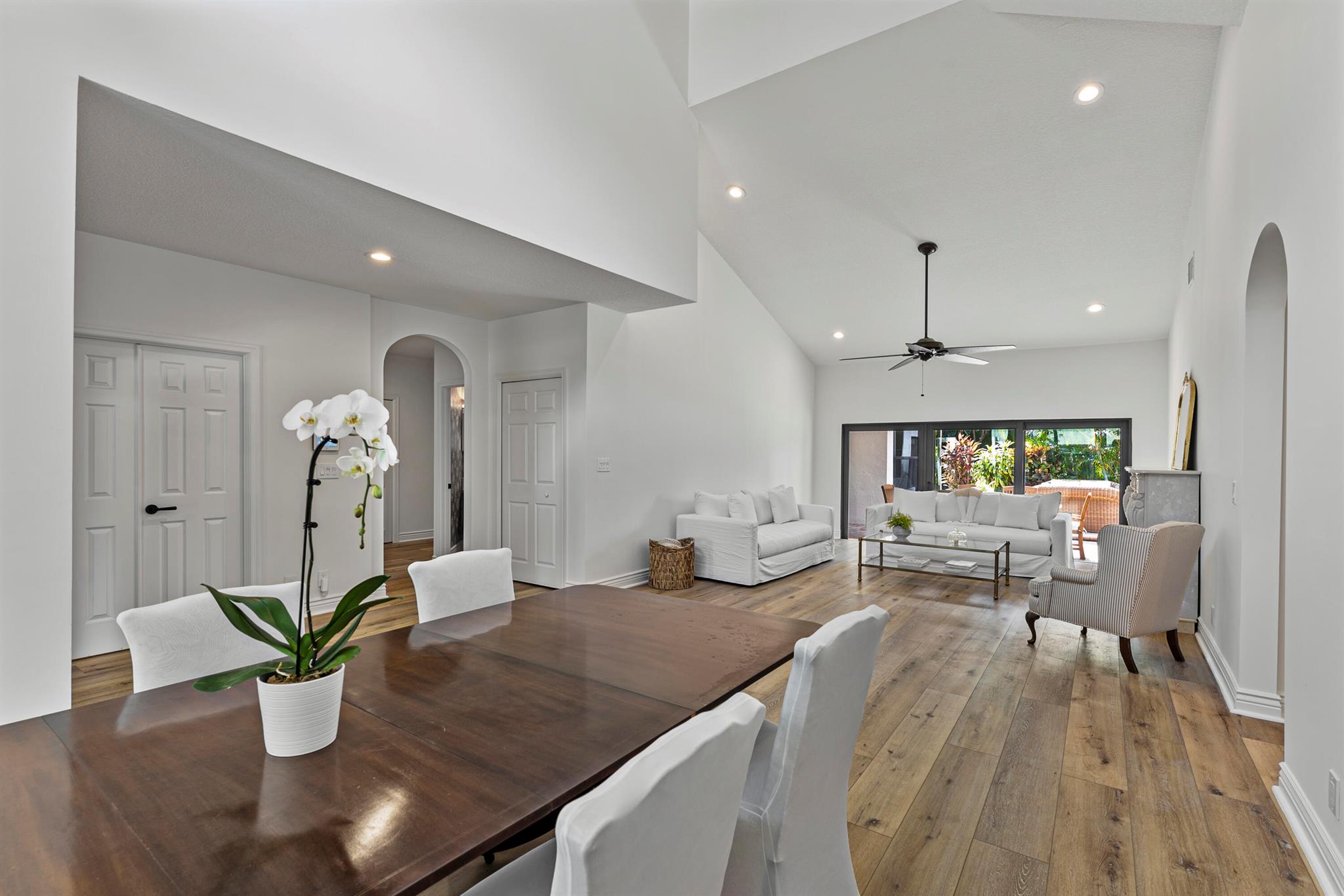 1925 Parkside Circle South Circle S