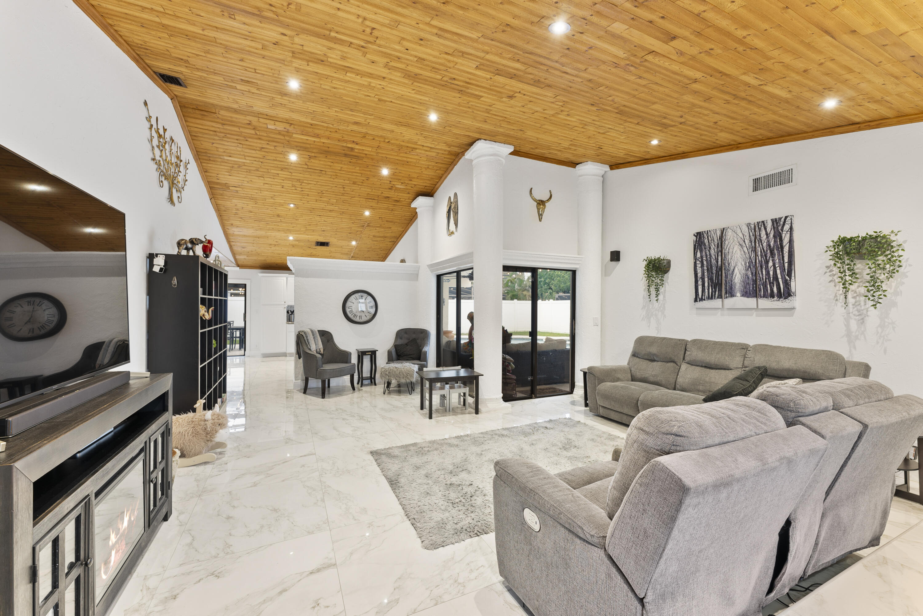 11627 Countryview Lane