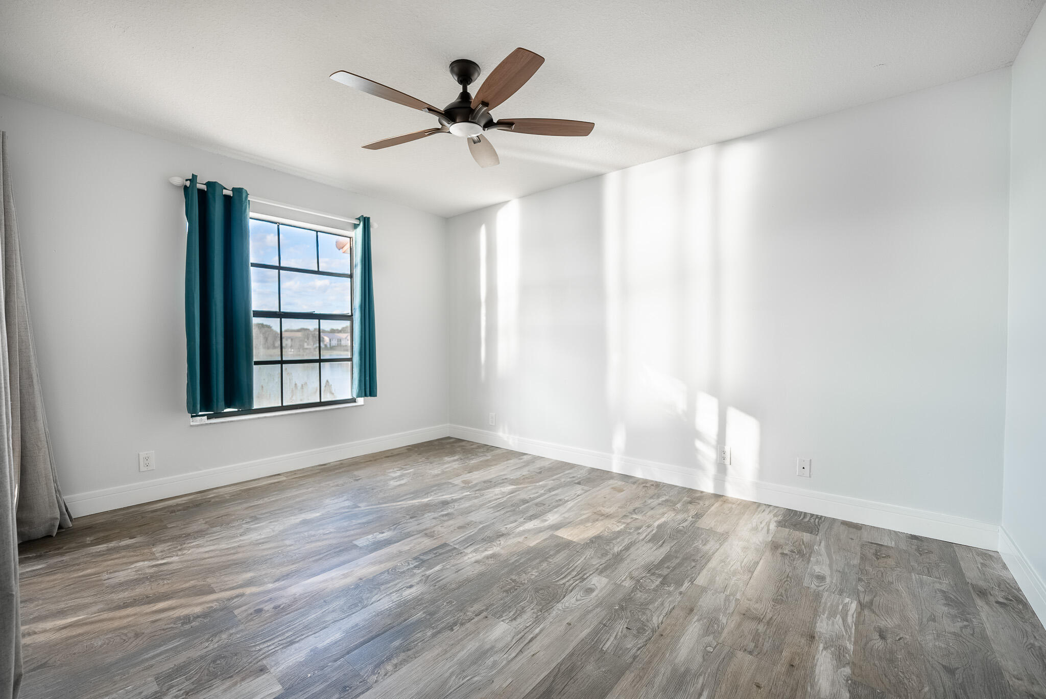 325 Palmwood Place 213