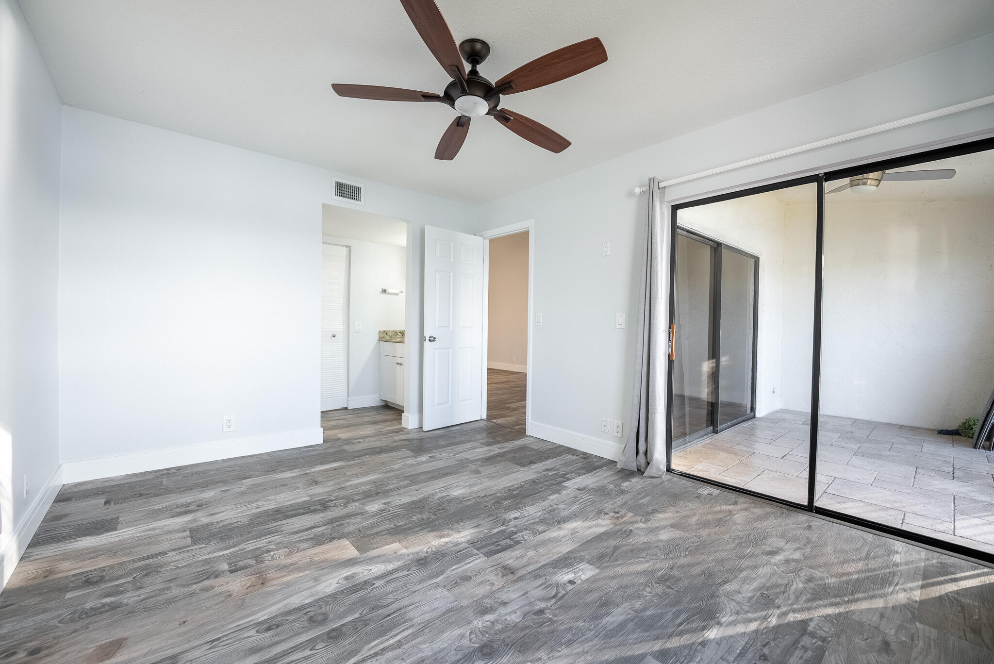 325 Palmwood Place 213