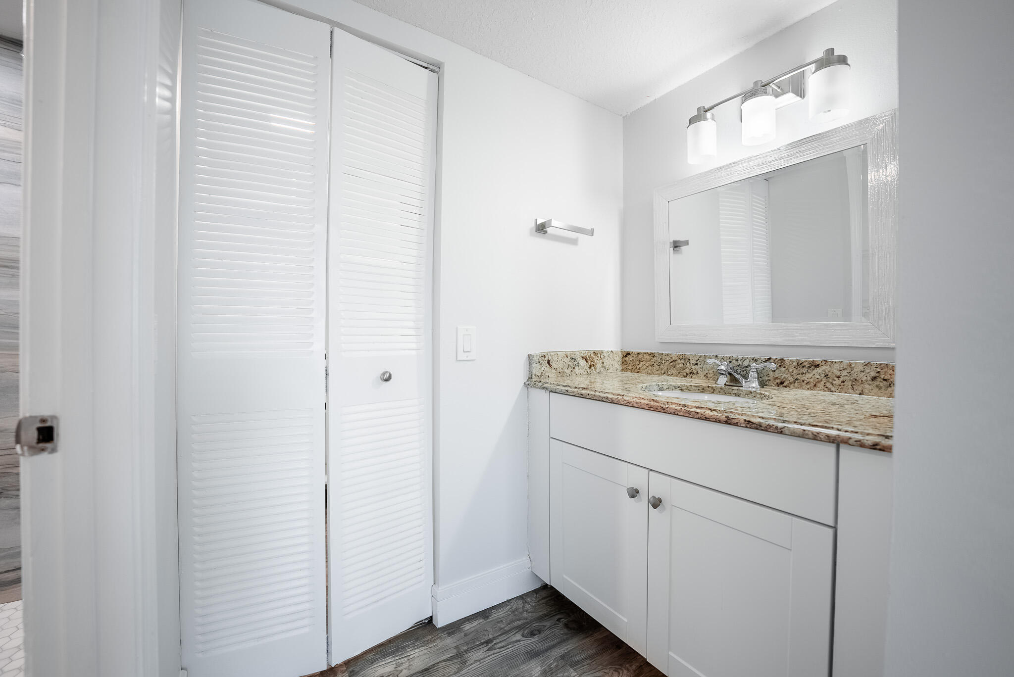 325 Palmwood Place 213