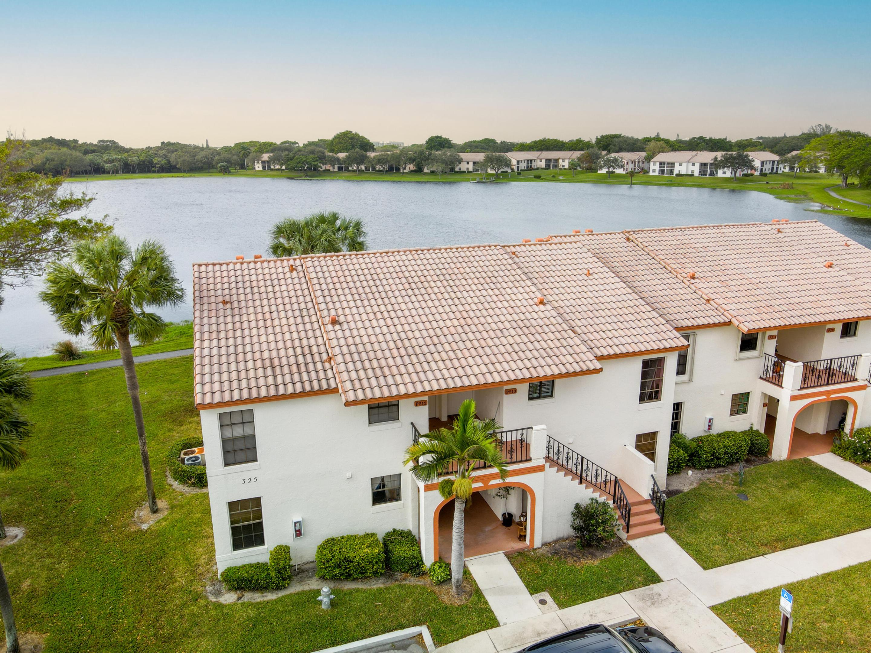 325 Palmwood Place 213