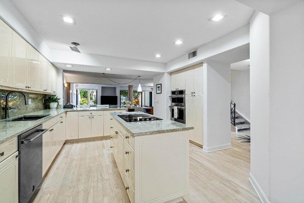 2677 N Ocean Boulevard Th-18-H