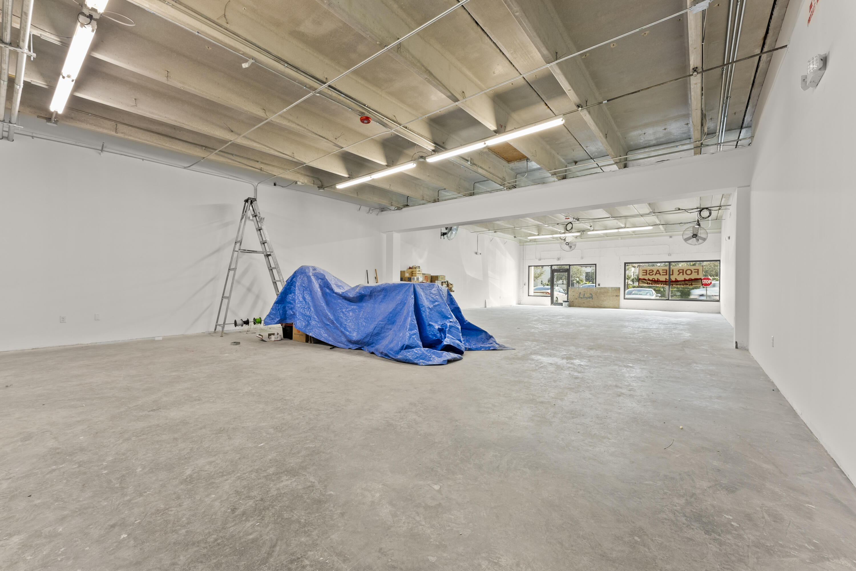 2000 N Federal Highway