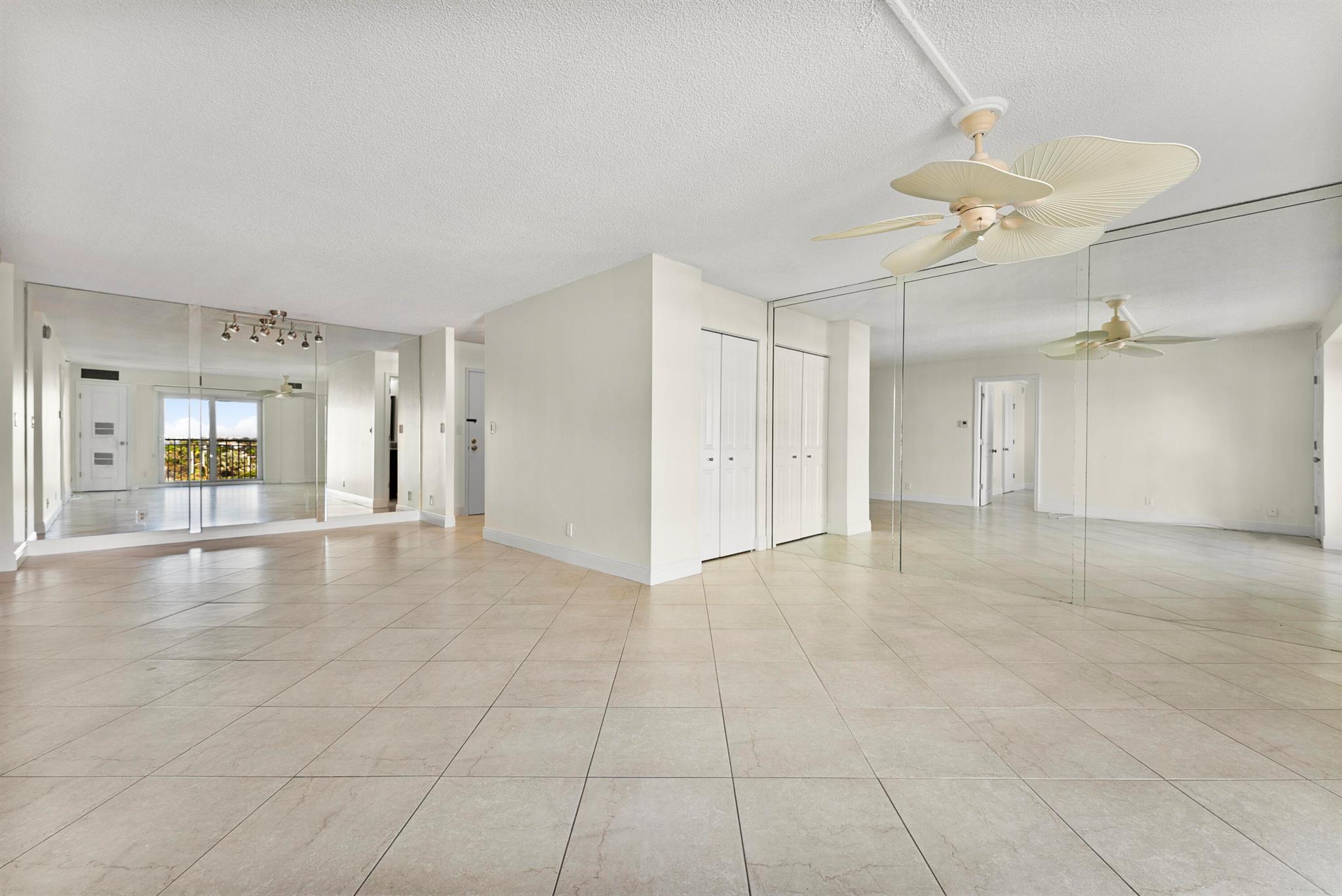 3215 S Ocean Boulevard 504