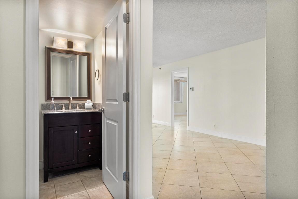 3215 S Ocean Boulevard 504