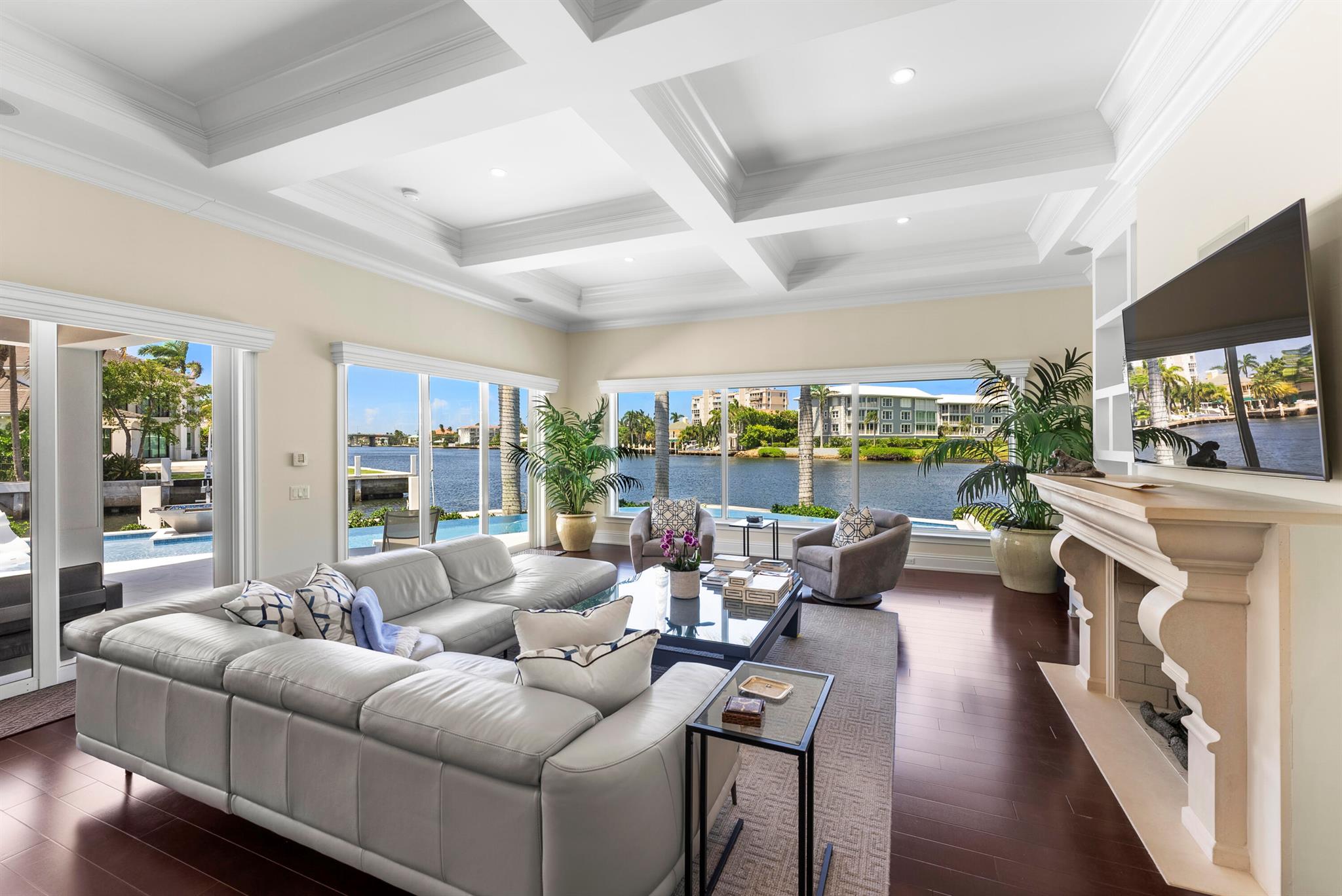 975 Banyan Drive