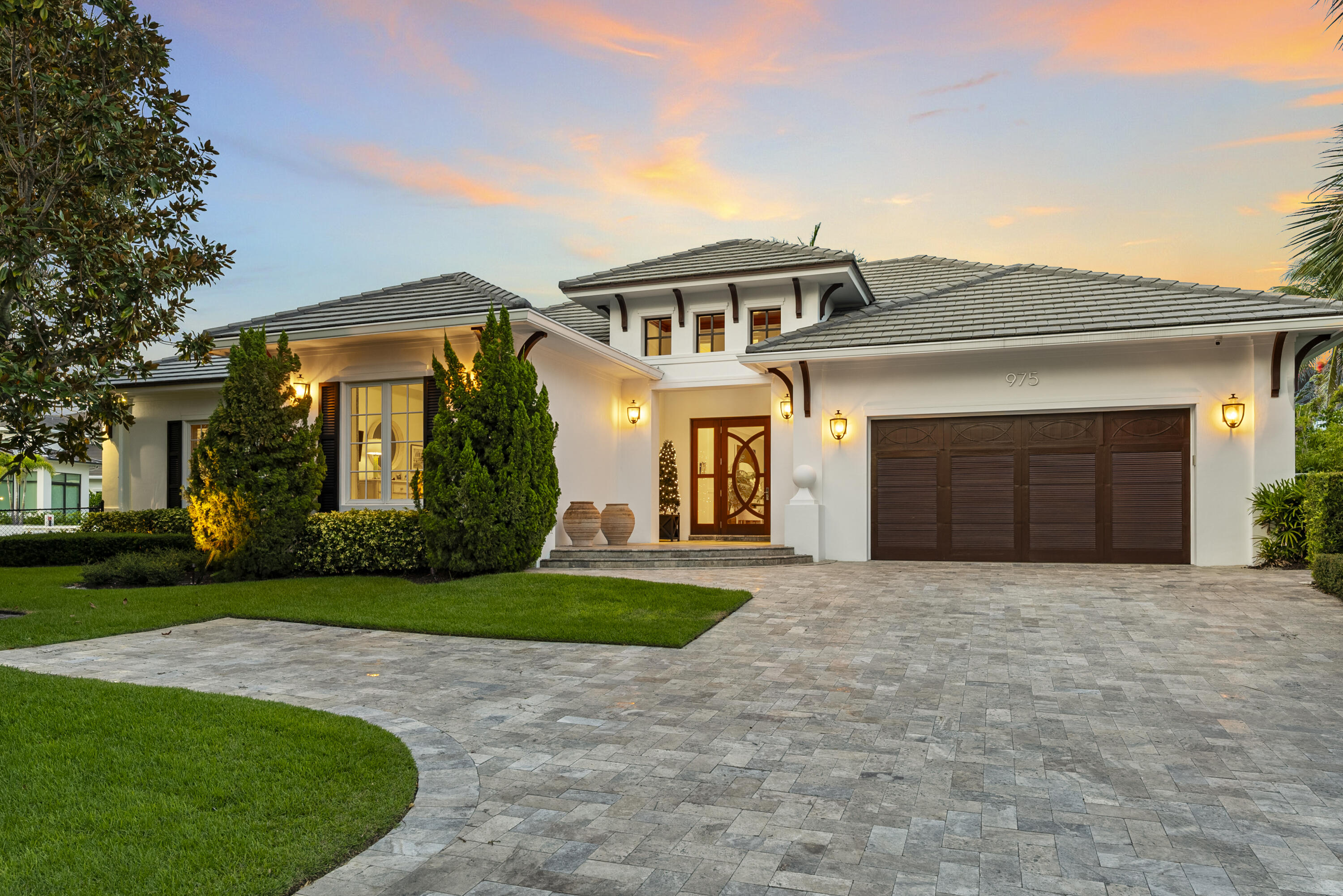 975 Banyan Drive